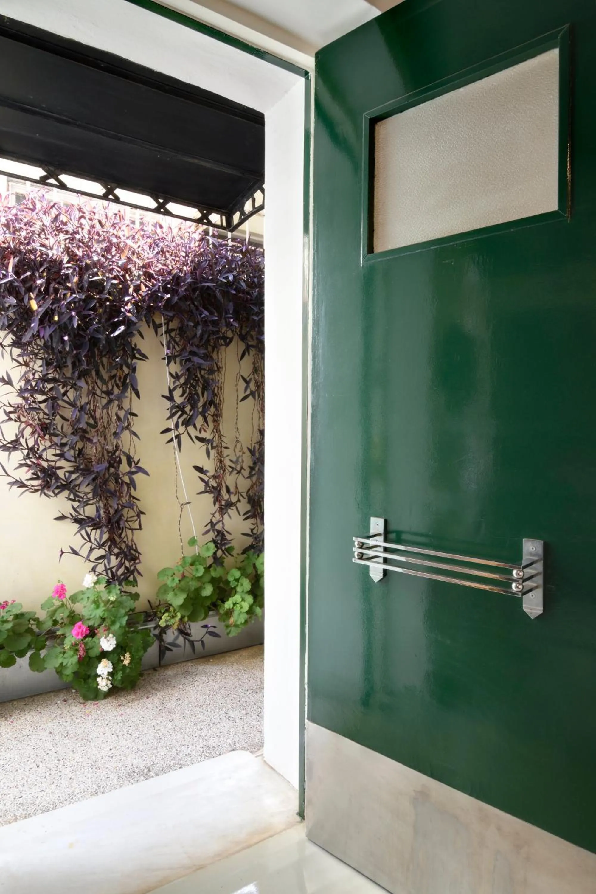 Decorative detail in Athens Green Apartments
