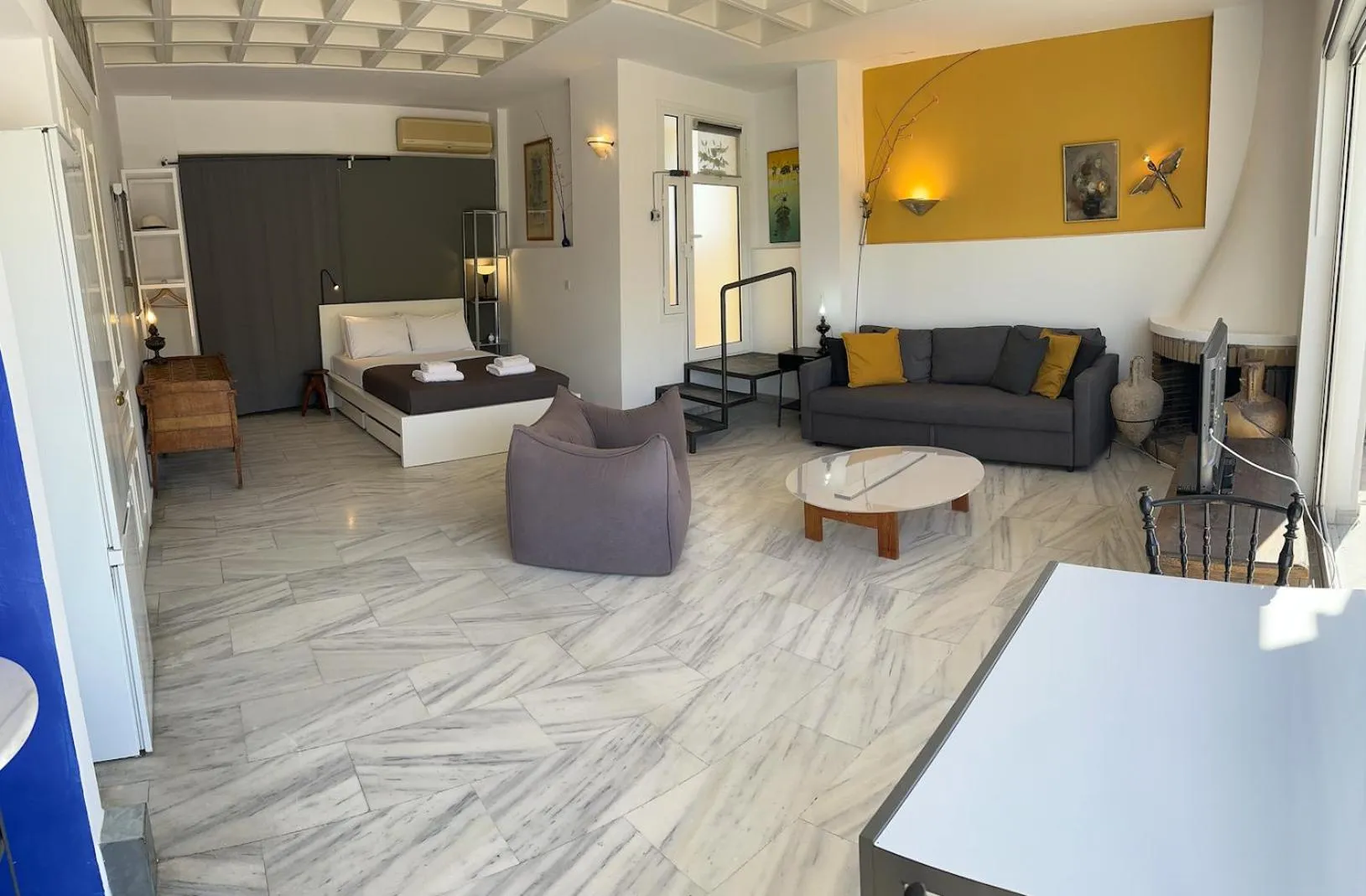 Bed in Athens Green Apartments