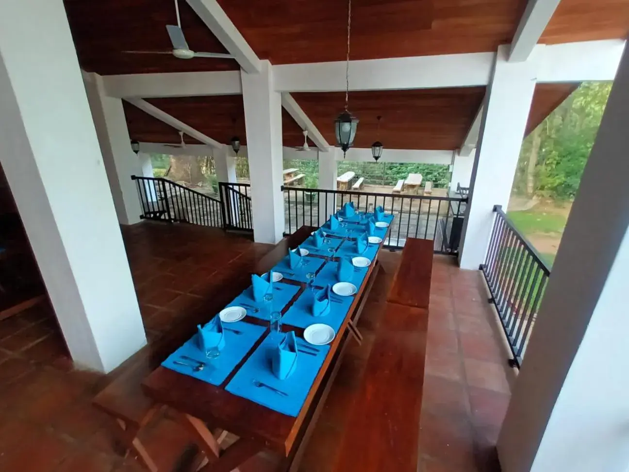 Restaurant/places to eat in Dambulu Oya Family Park Restaurant/places to eat in Dambulu Oya Family Park