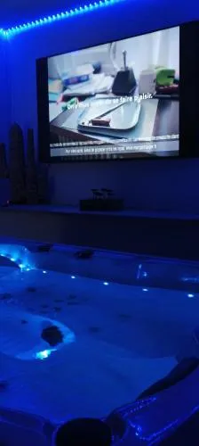 Les Logis du Port Suites & Spa - Port Canal Montauban
