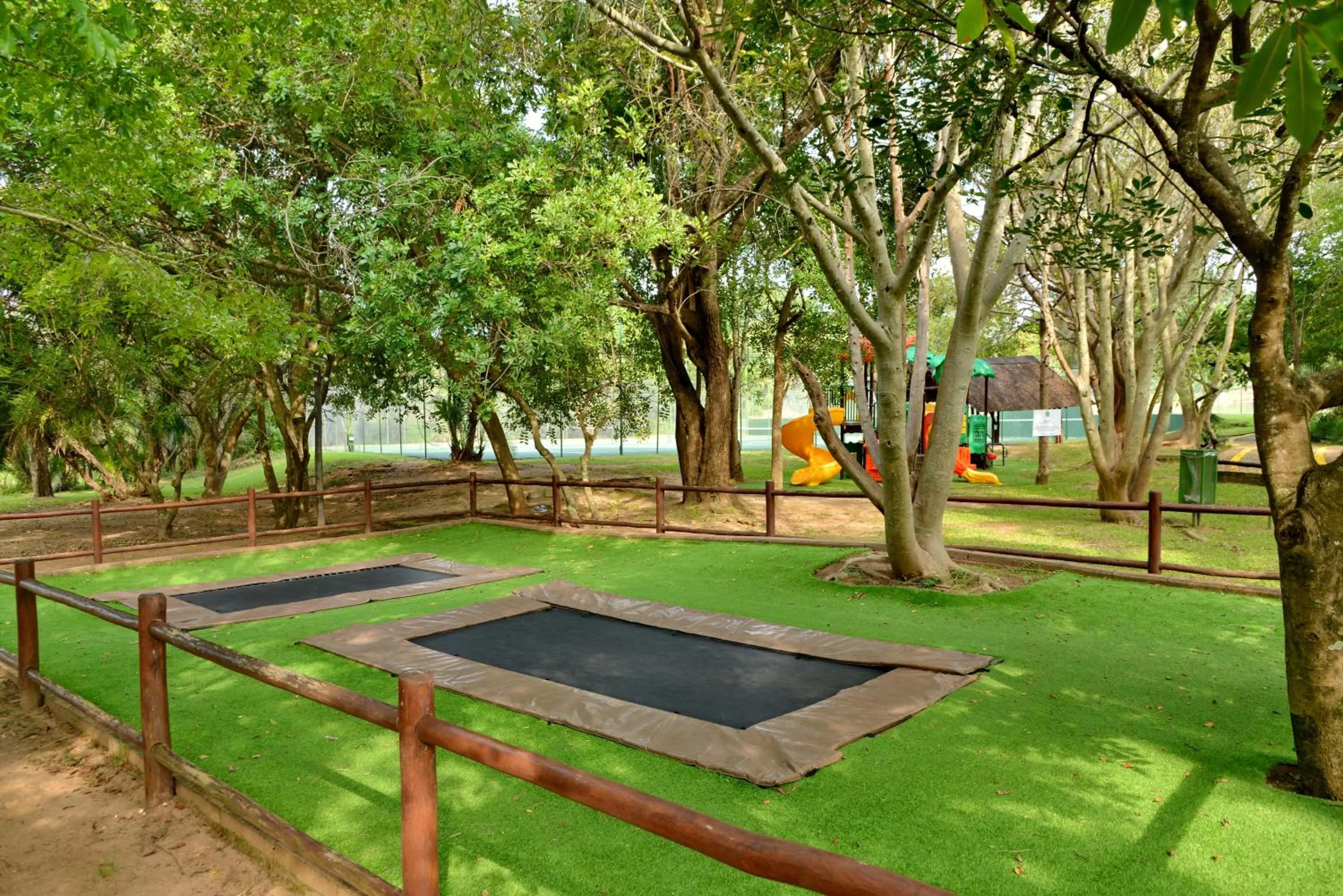 Cambalala - Luxury Units - in Kruger Park Lodge - Serviced Daily, Free Wi-Fi