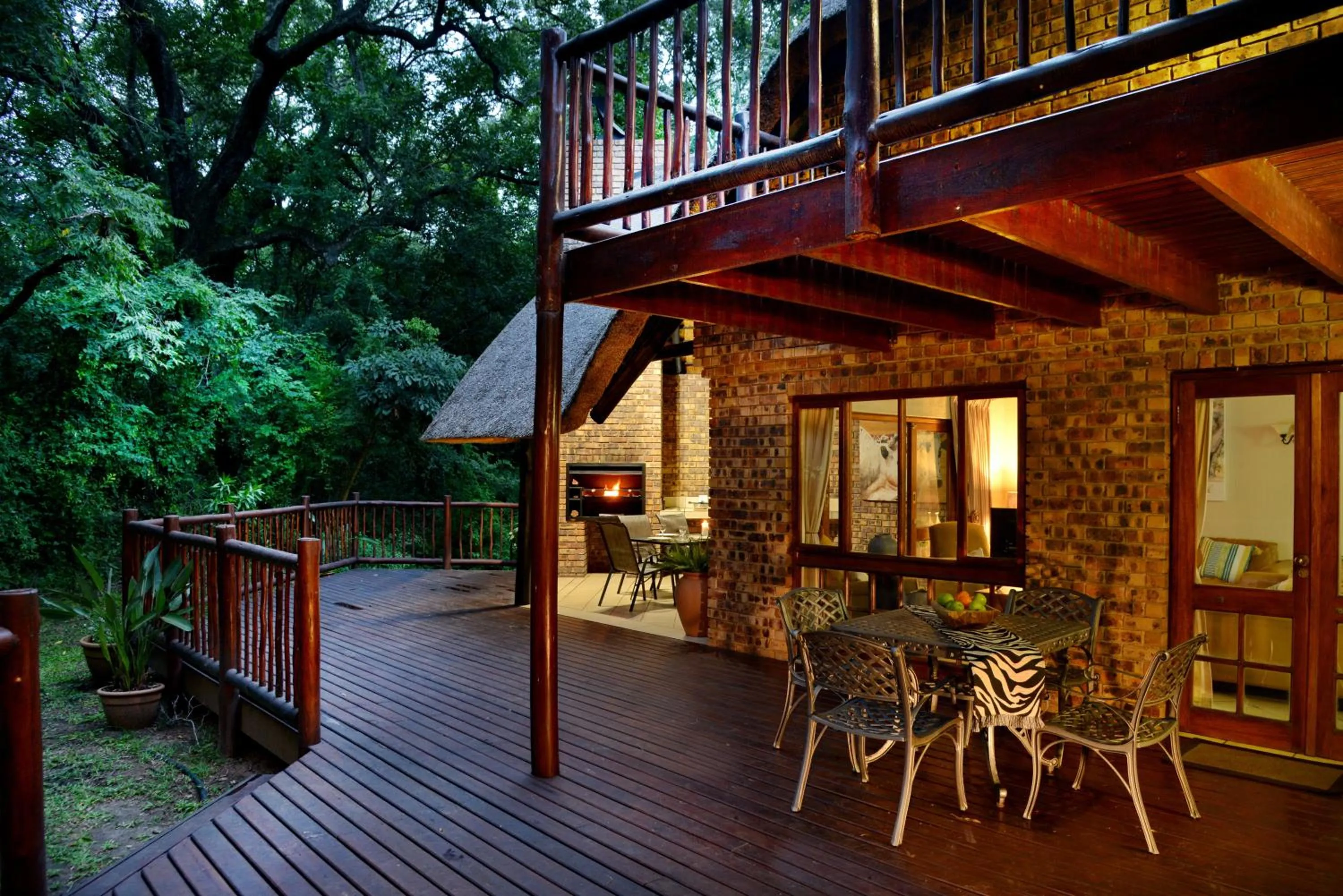 Cambalala - Luxury Units - in Kruger Park Lodge - Serviced Daily, Free Wi-Fi