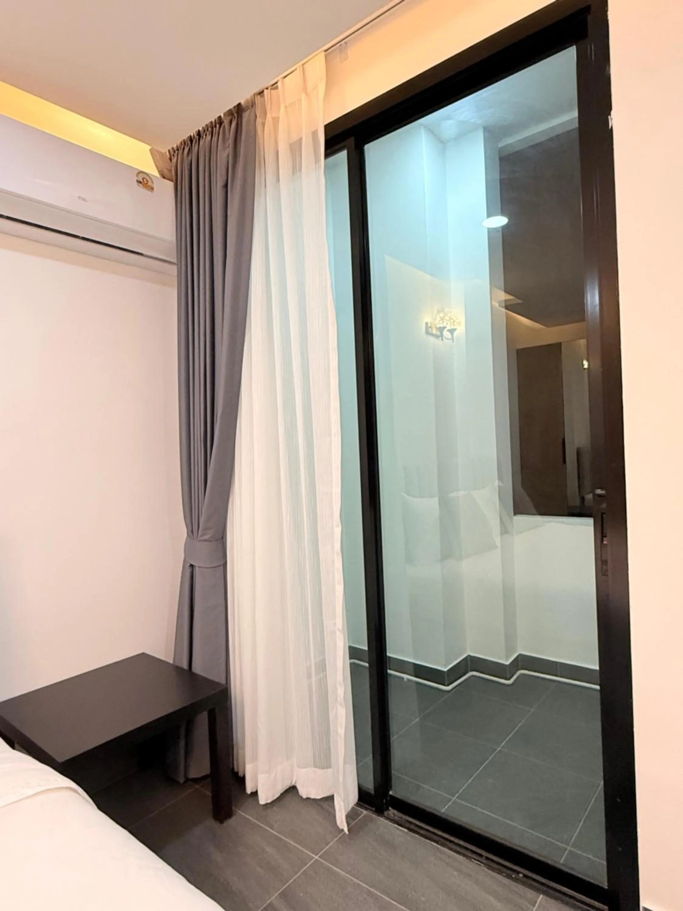 Balcony/Terrace, Bed in Velora Jomtien Residence
