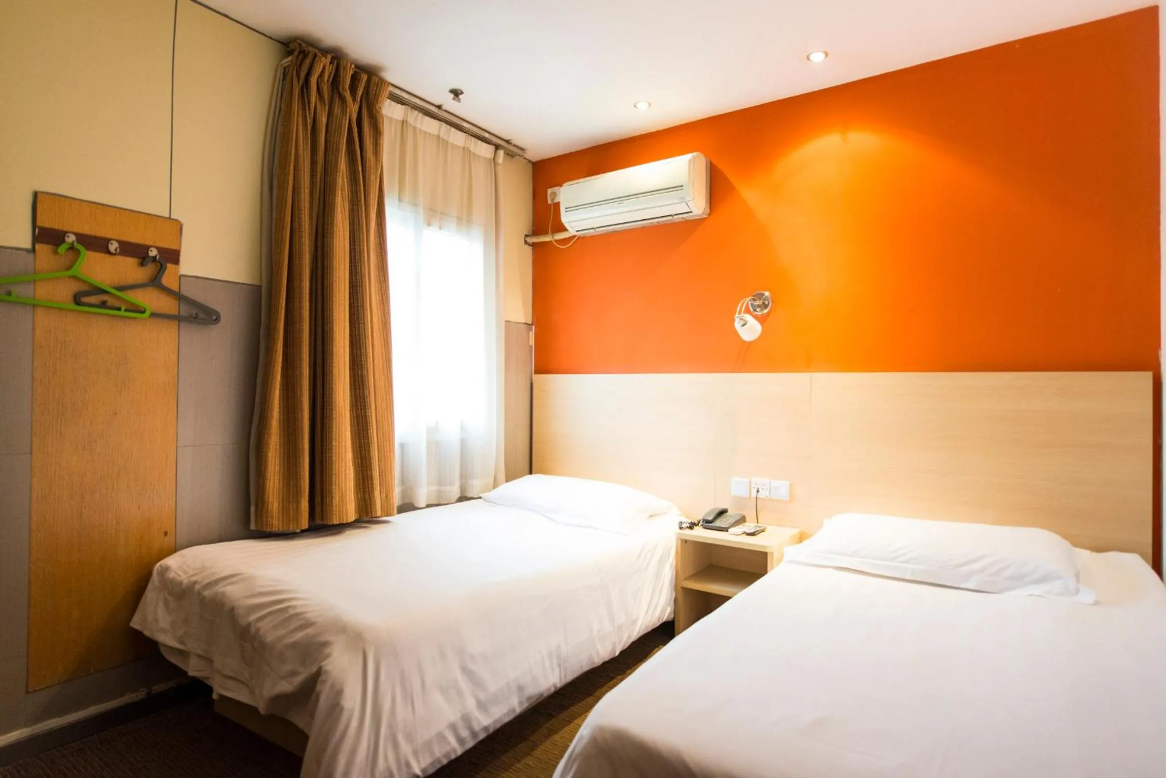 Day, Bed in Motel Shanghai Pudong Lianyang New International Expo Centre