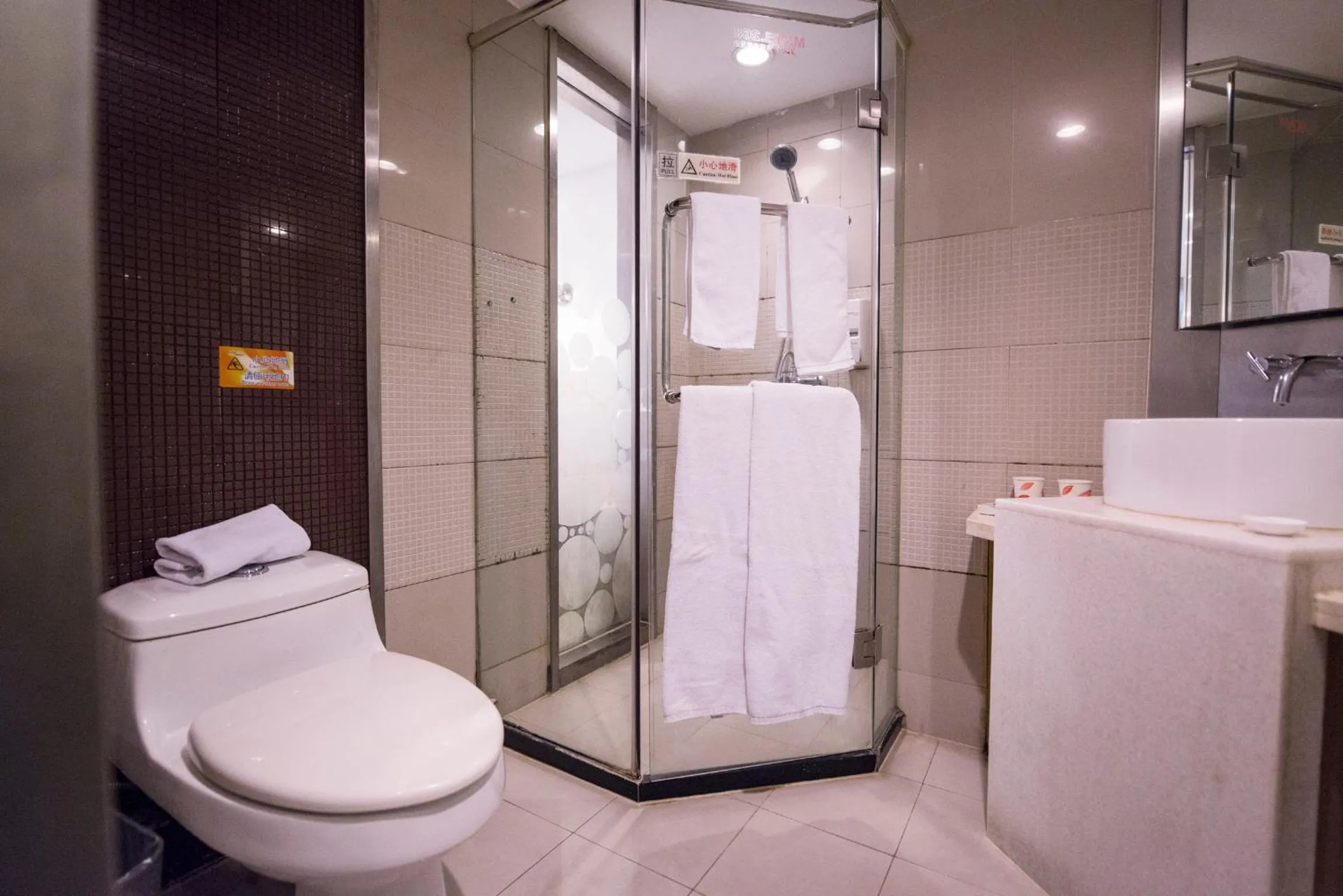 Bathroom in Motel Shanghai Pudong Lianyang New International Expo Centre