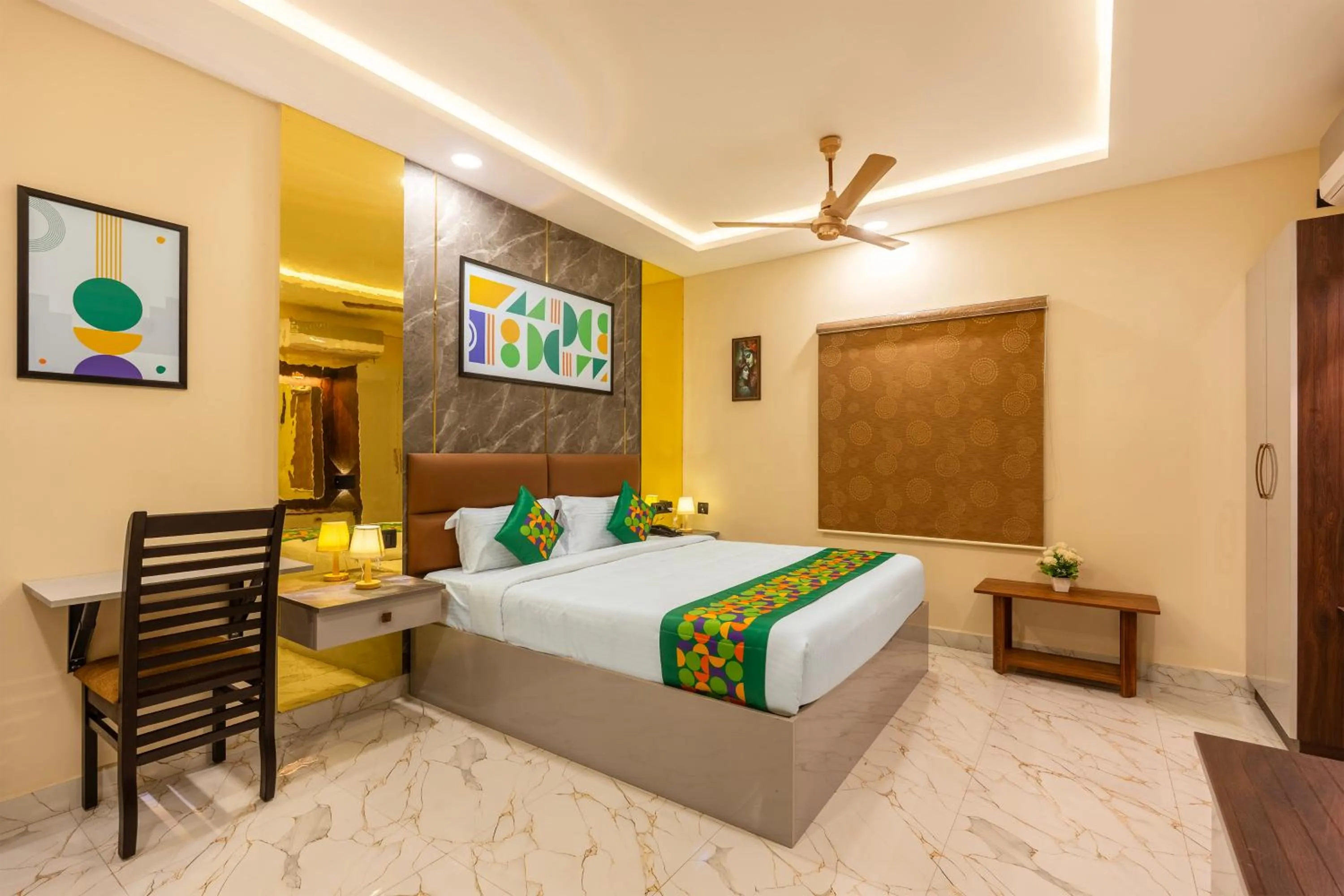 Deluxe Double Room - single occupancy in Treebo Sri Anand Residency