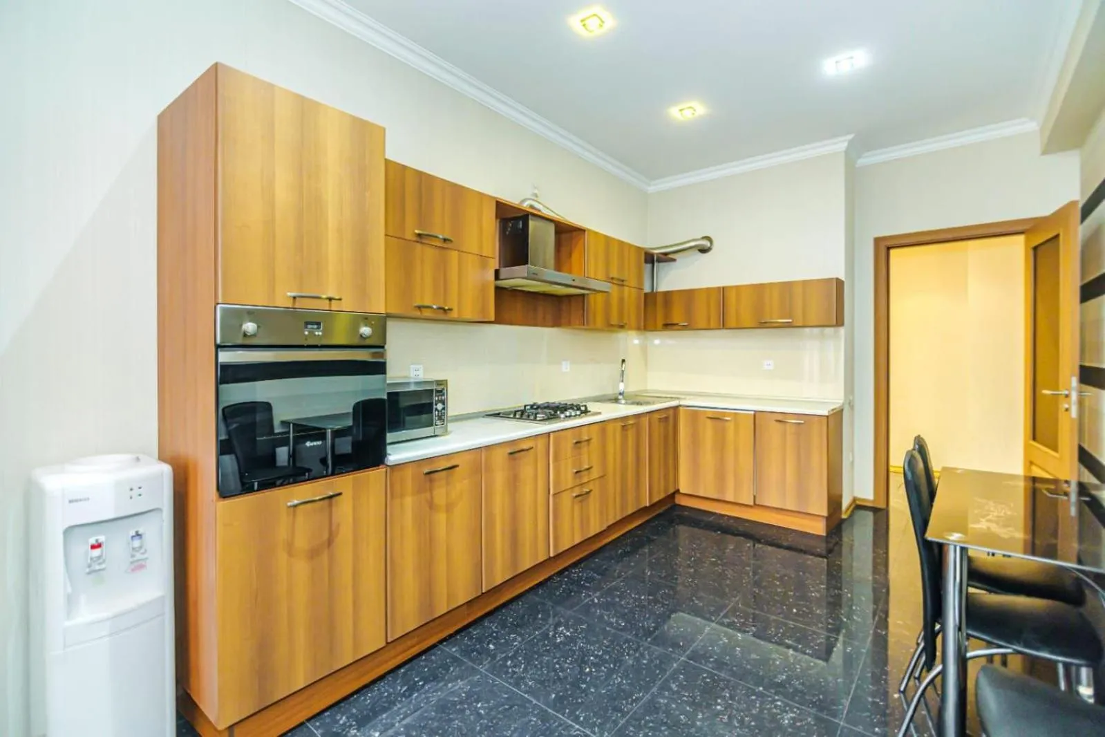 Apartment On Mc Donalds