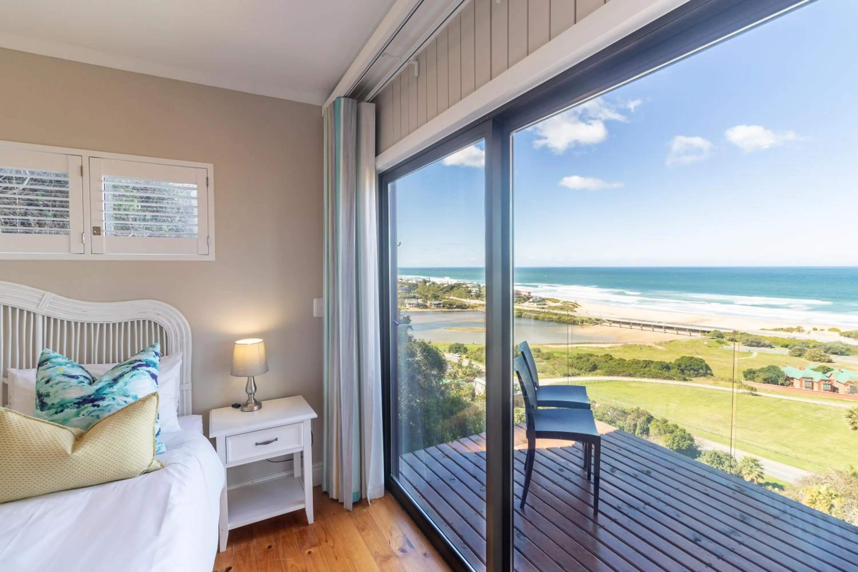 View (from property/room), Bed in Boardwalk Lodge – Self-Catering