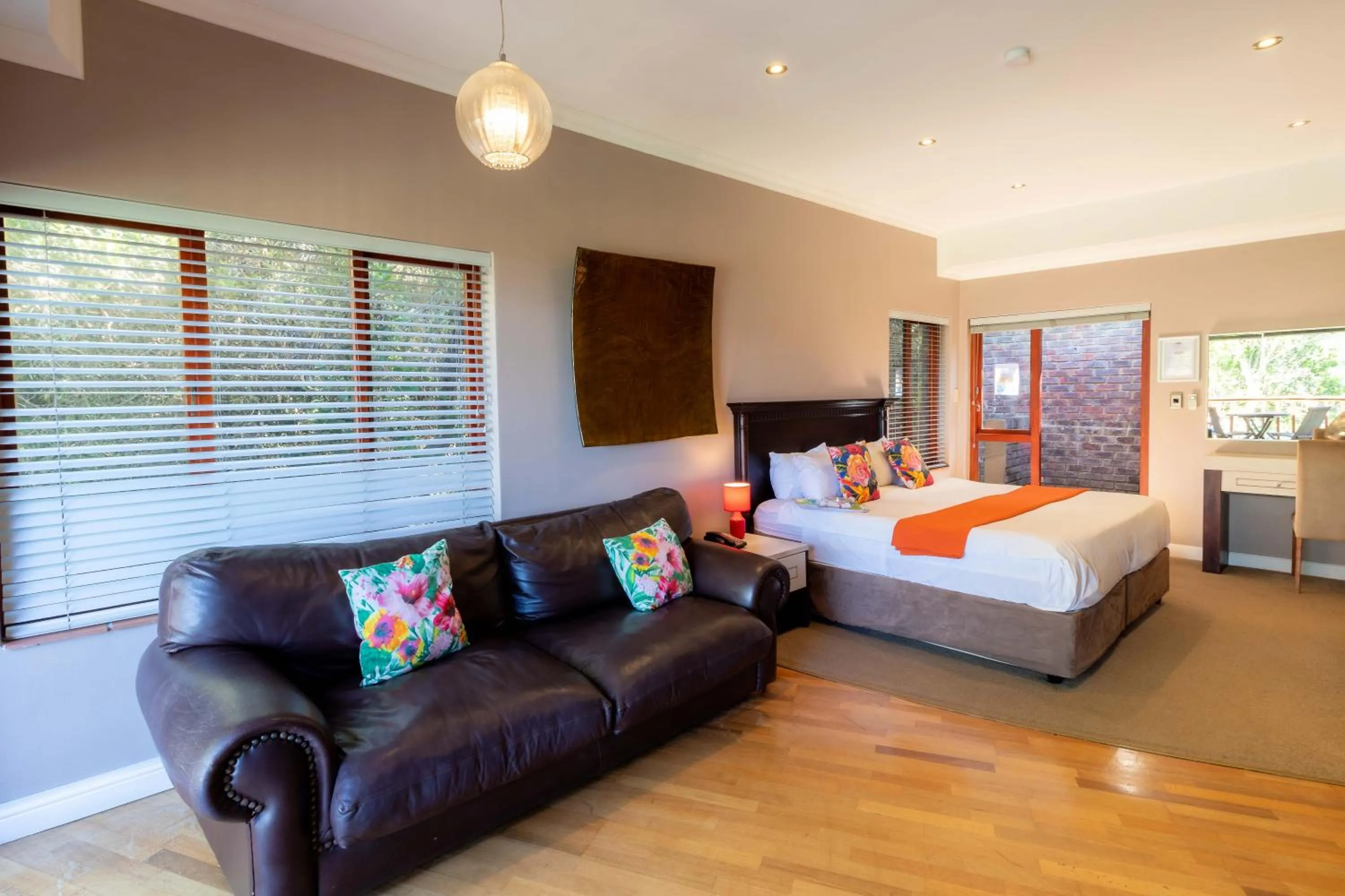 Living room, Bed in Boardwalk Lodge – Self-Catering
