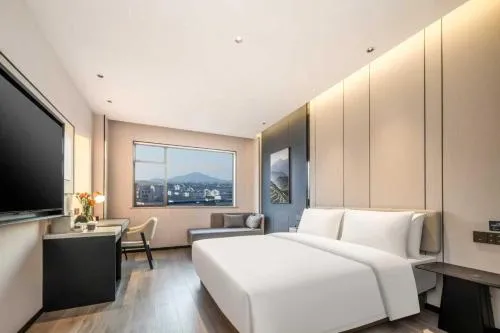 Atour Hotel Shaoxing Lushan Hometown Joy City