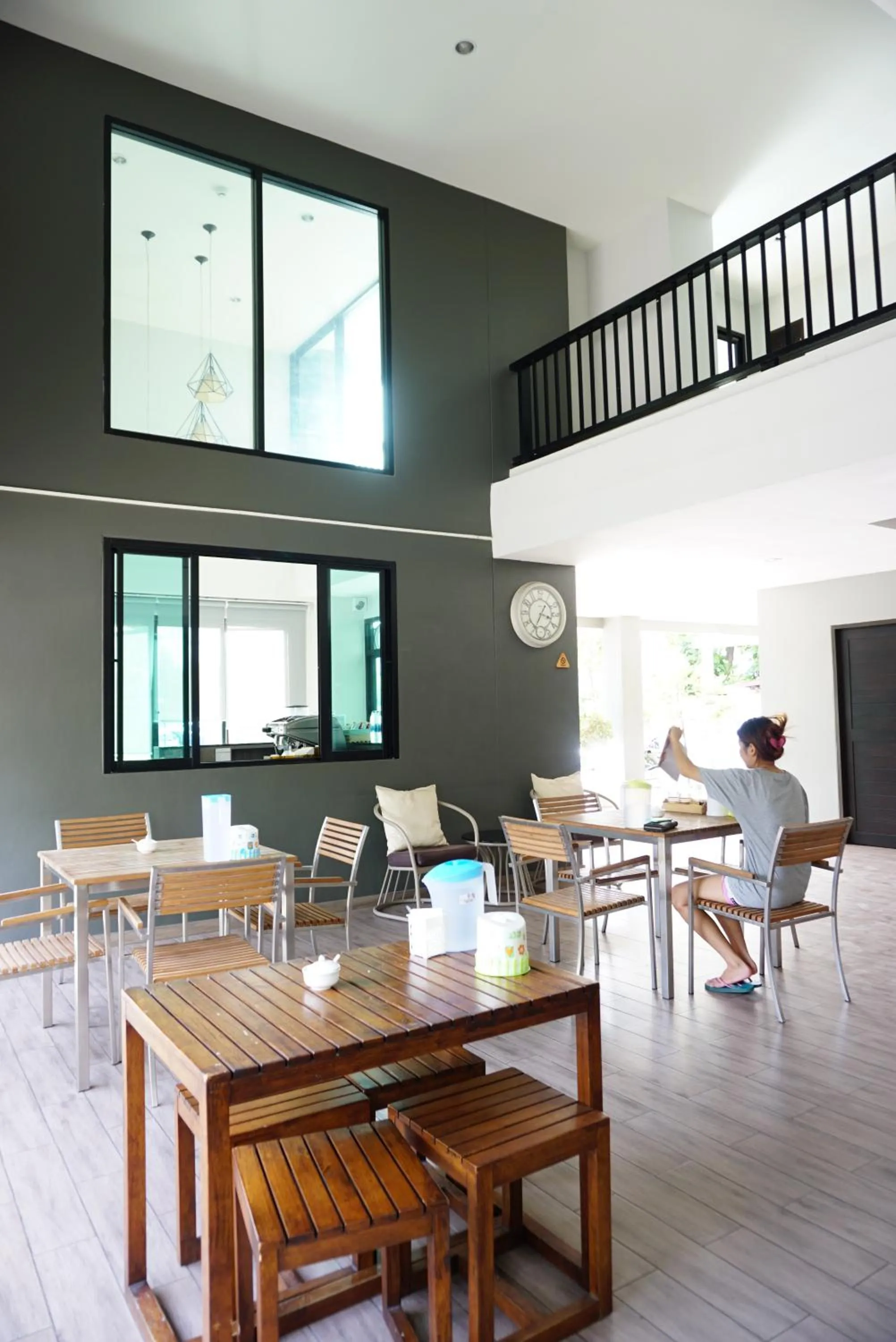 Restaurant/places to eat in In Clover