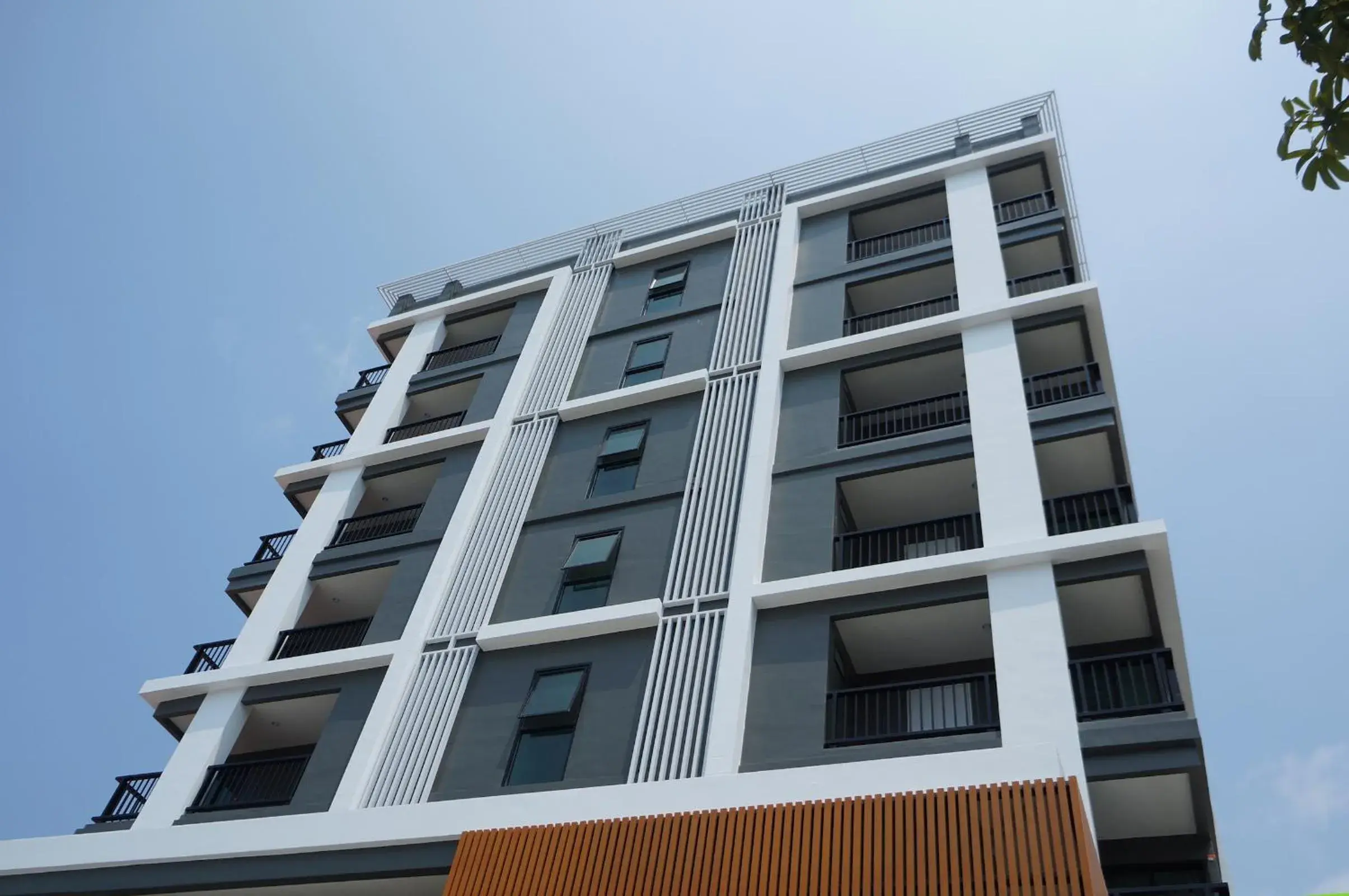 Property building in In Clover Property building in In Clover