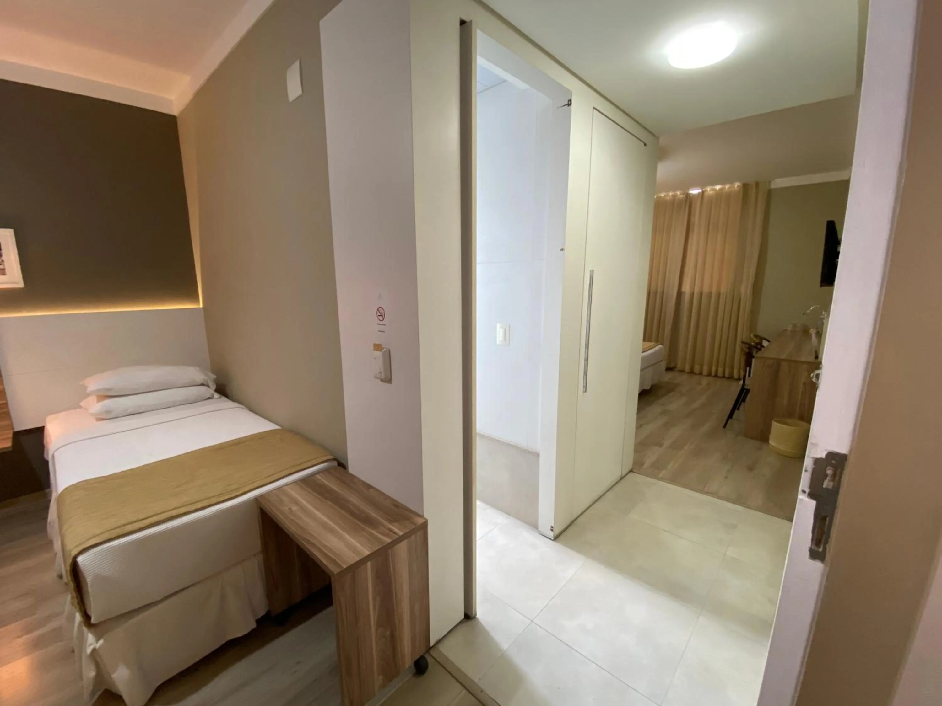 Bed in JB Palace Hotel