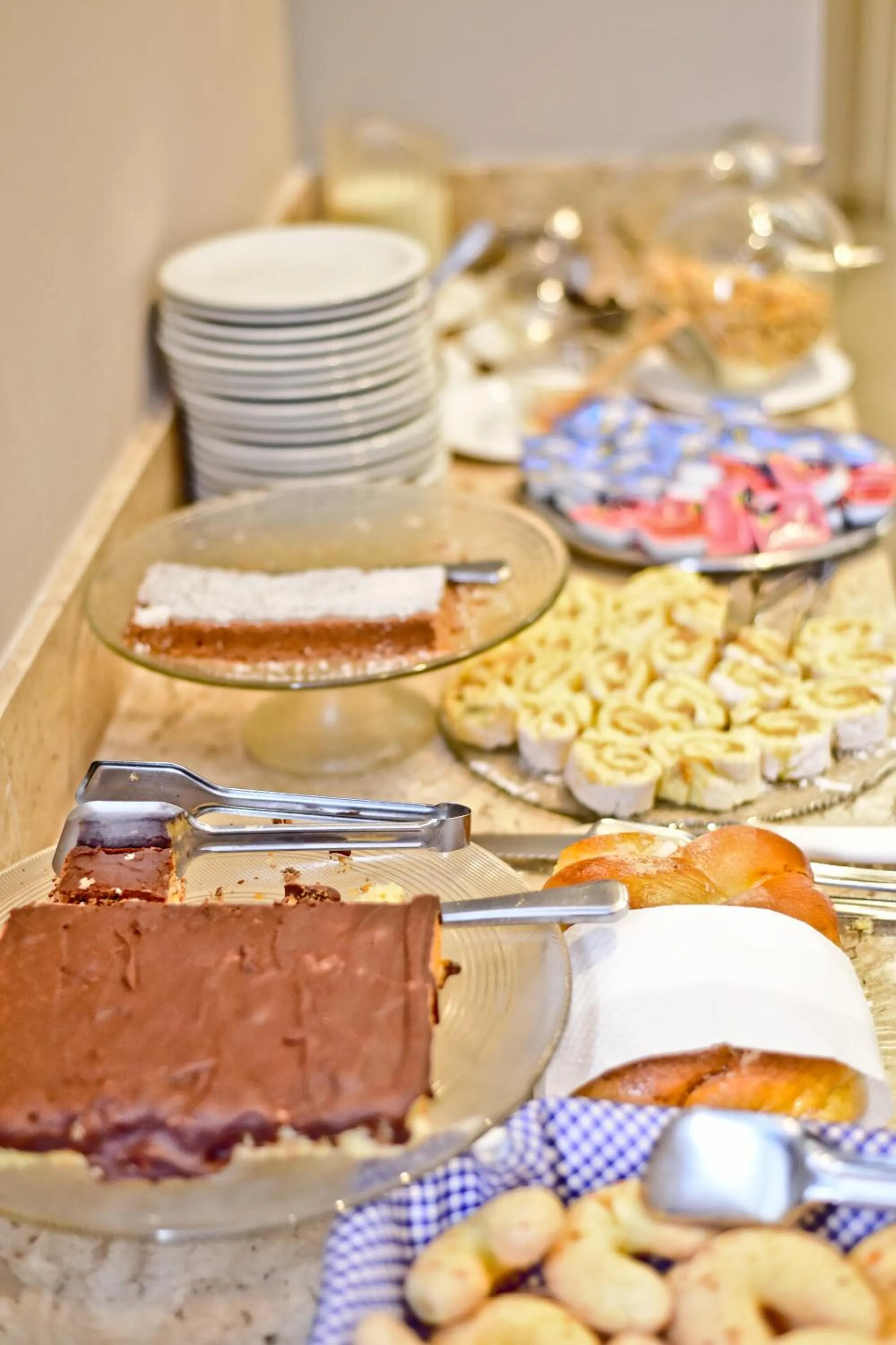 Food and drinks in JB Palace Hotel