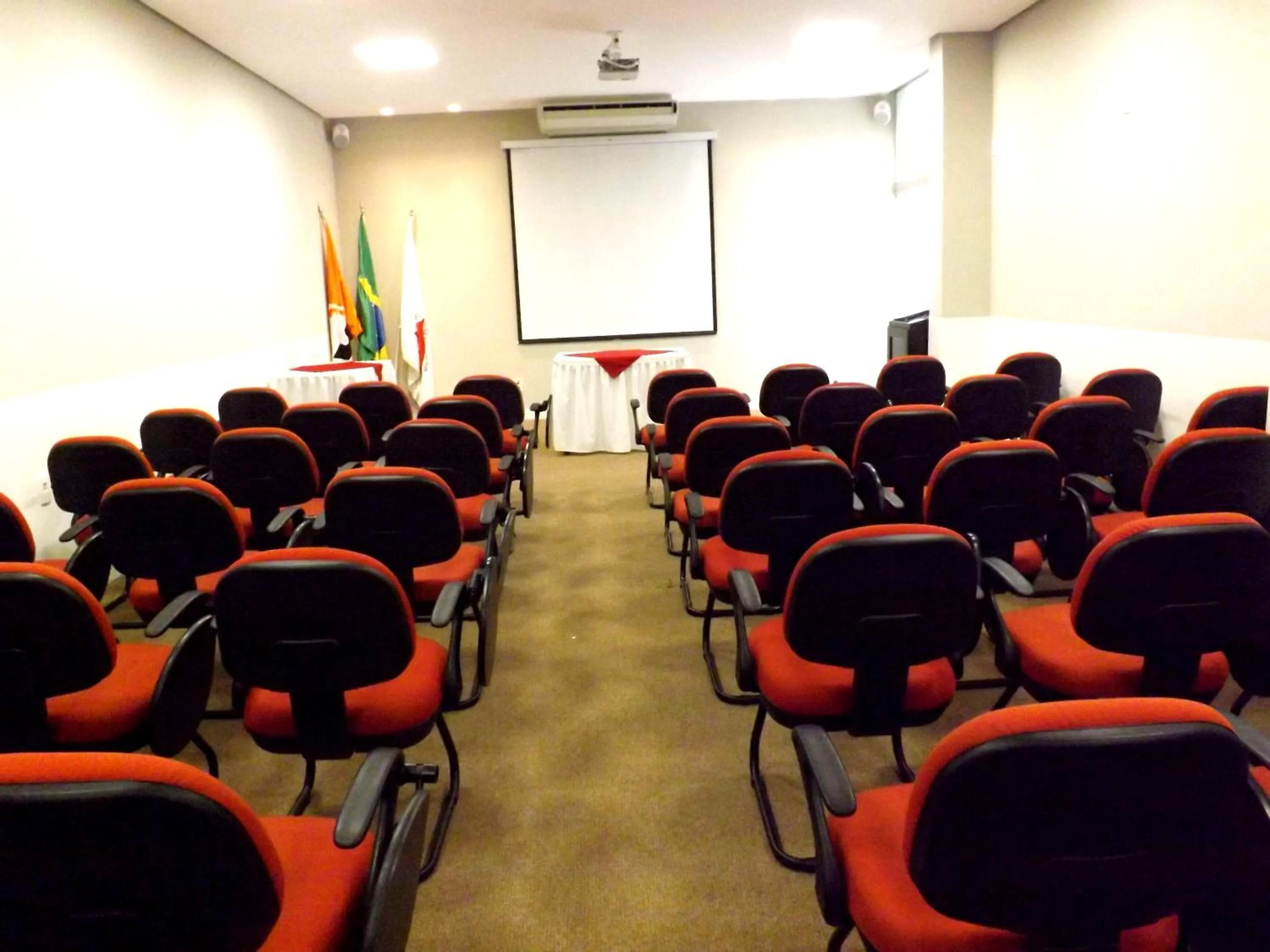 Business facilities in JB Palace Hotel