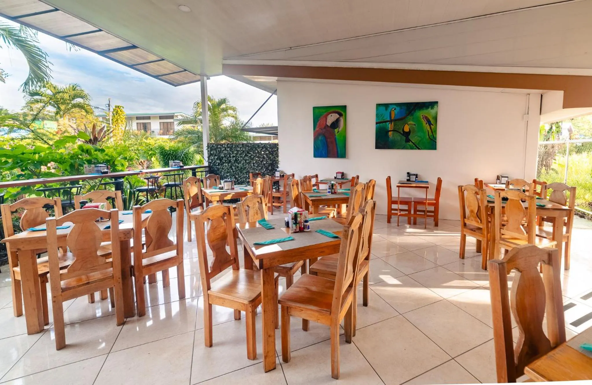 Lounge or bar in Hotel Secreto La Fortuna