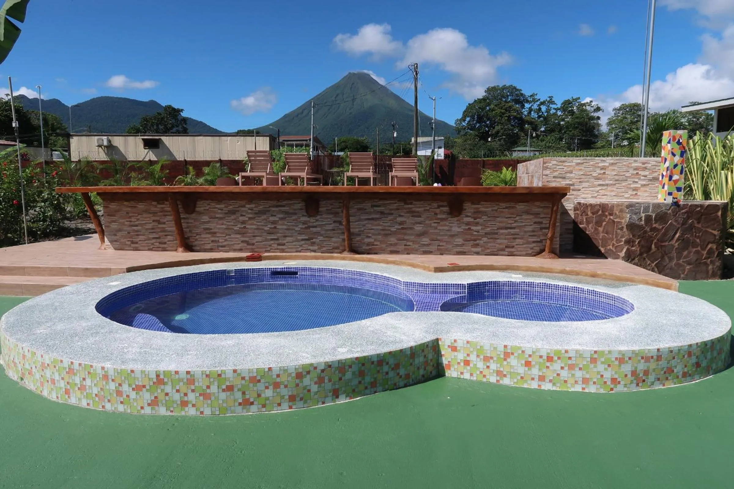 Swimming pool in Hotel Secreto La Fortuna