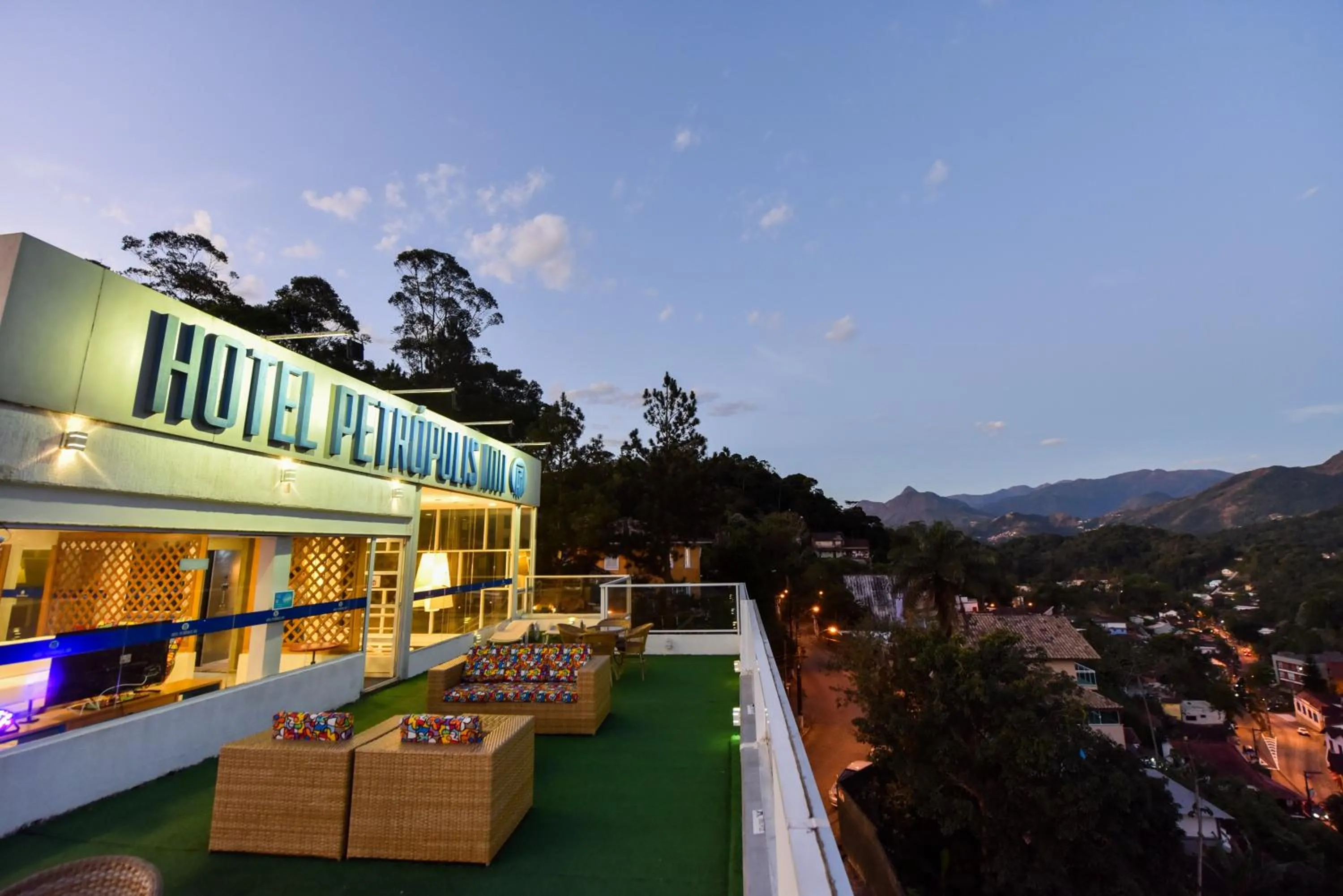 Balcony/Terrace in Hotel Petropolis Inn