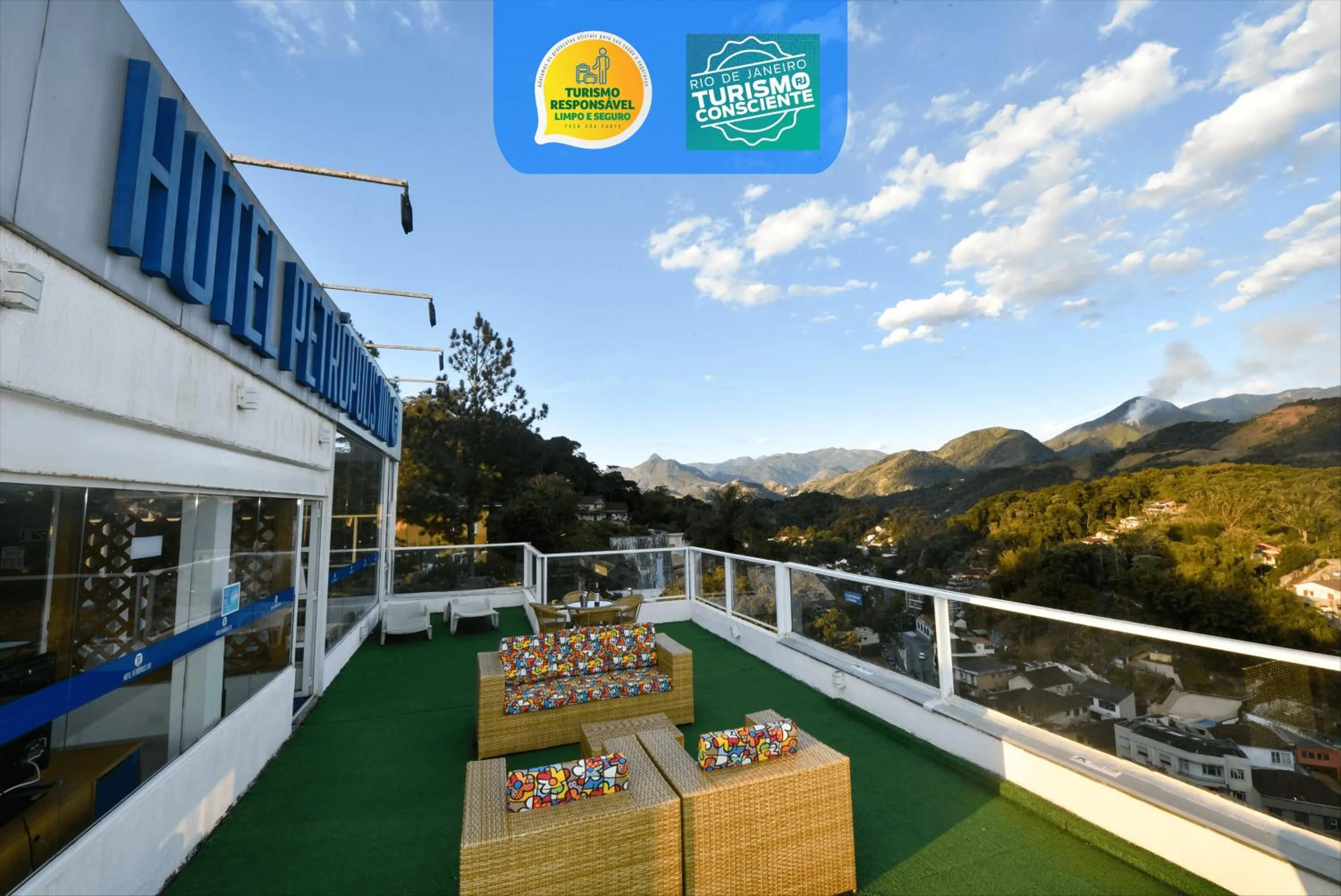 Balcony/Terrace in Hotel Petropolis Inn