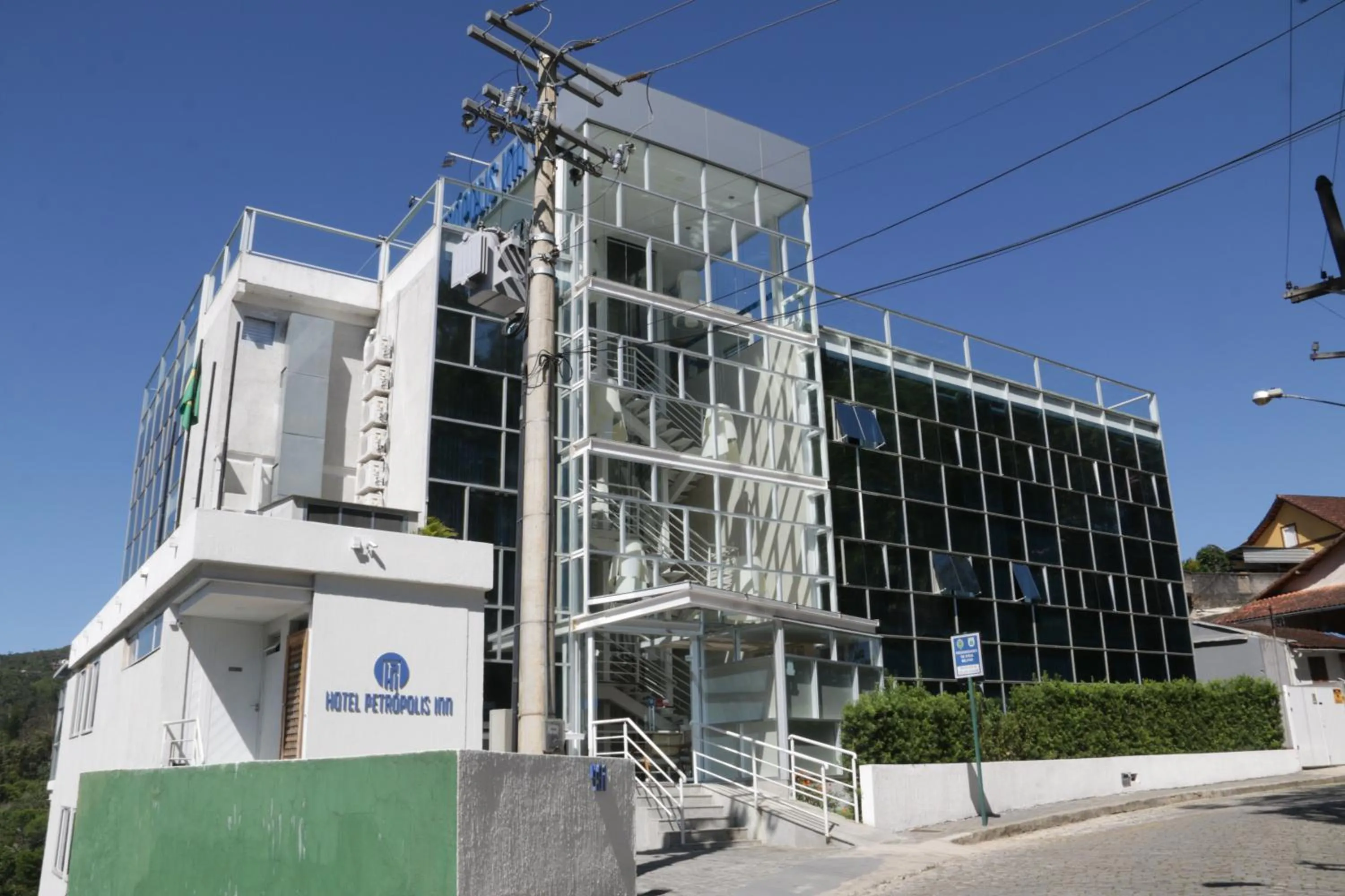 Street view in Hotel Petropolis Inn