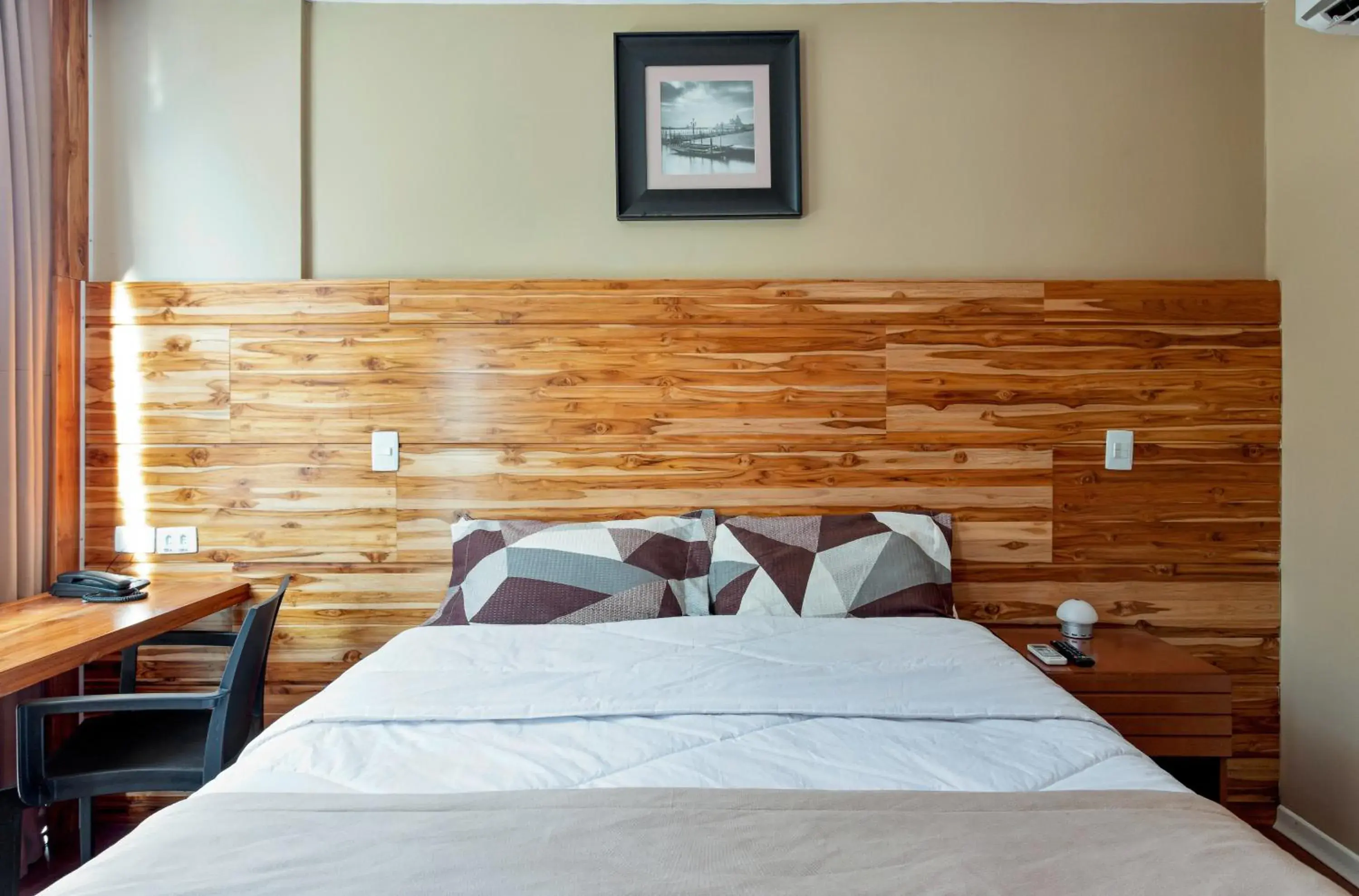 Superior Double or Twin Room in Hotel Petropolis Inn Superior Double or Twin Room in Hotel Petropolis Inn