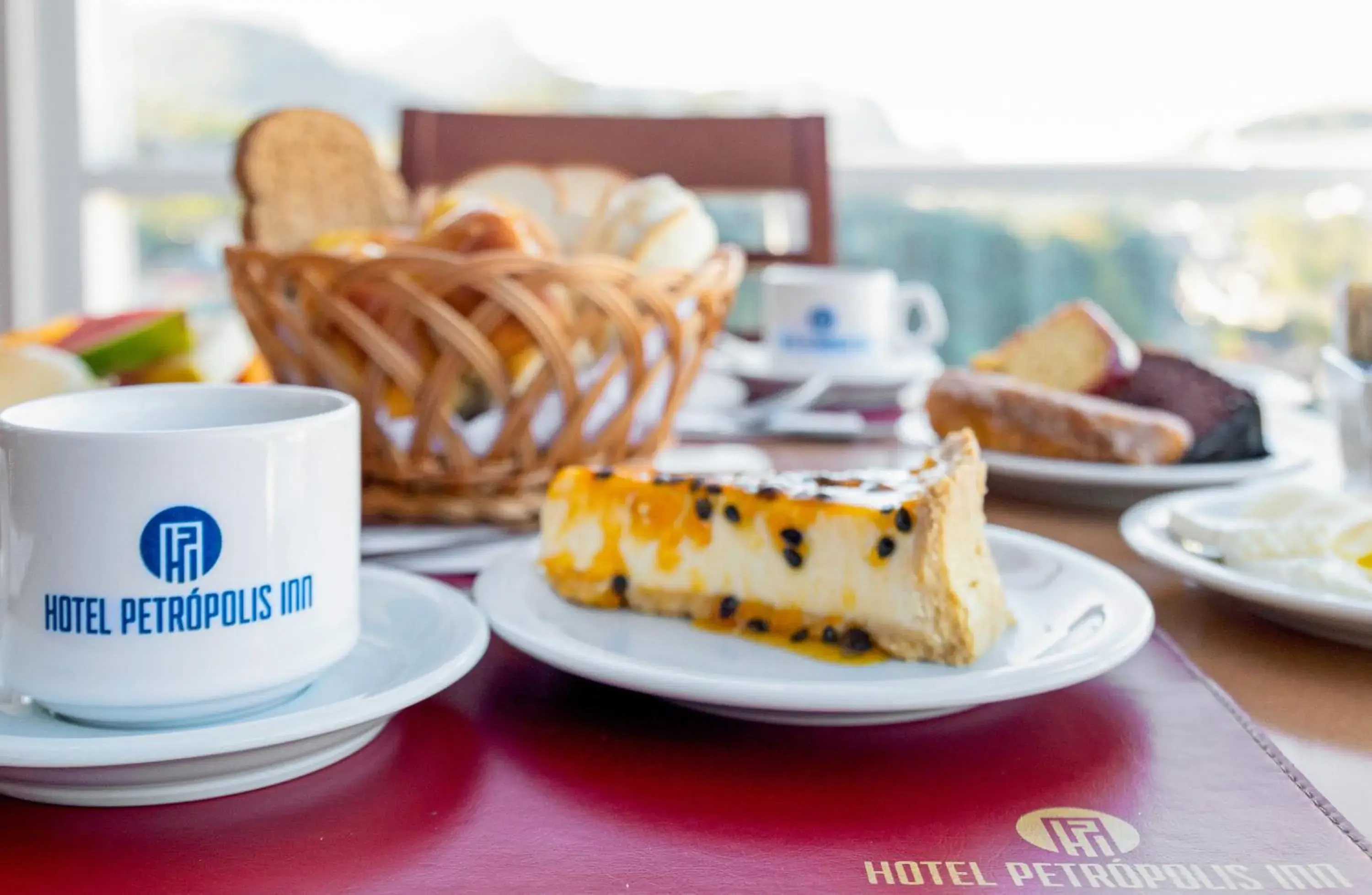 Breakfast in Hotel Petropolis Inn Breakfast in Hotel Petropolis Inn