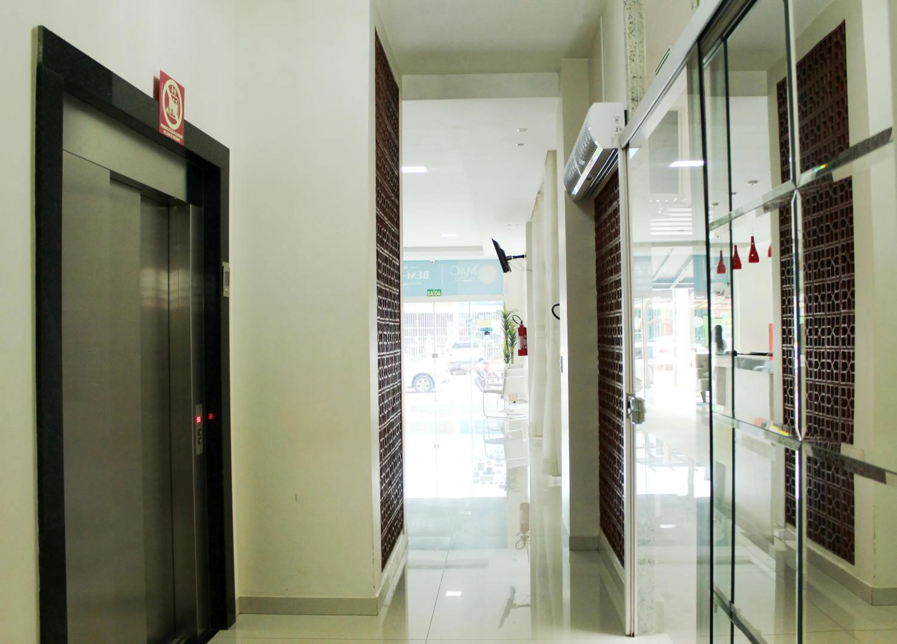 Property building in Mac Hotel