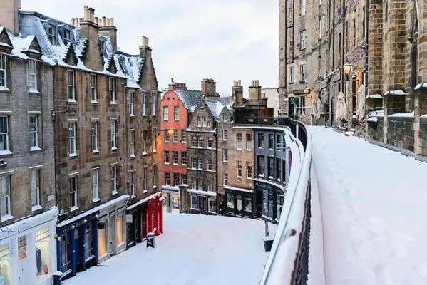 Heart Of Edinburgh City Flat