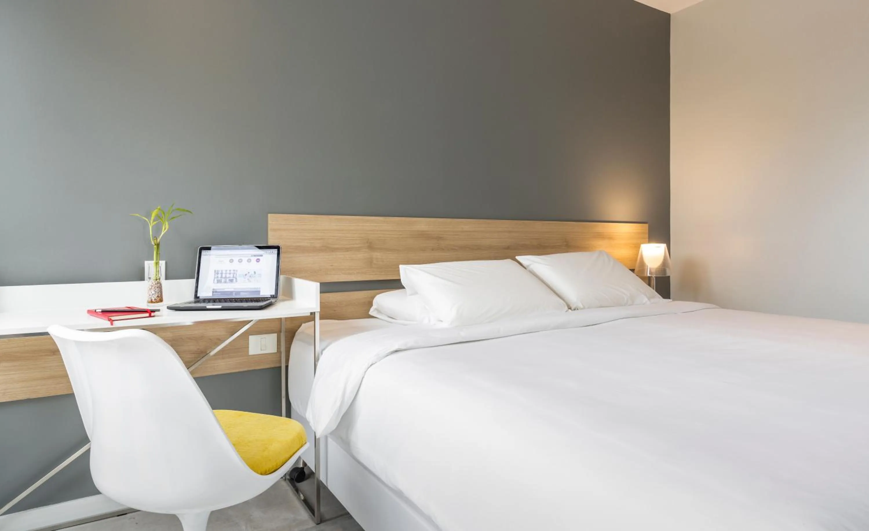 Bed in Hub Hotel Asuncion