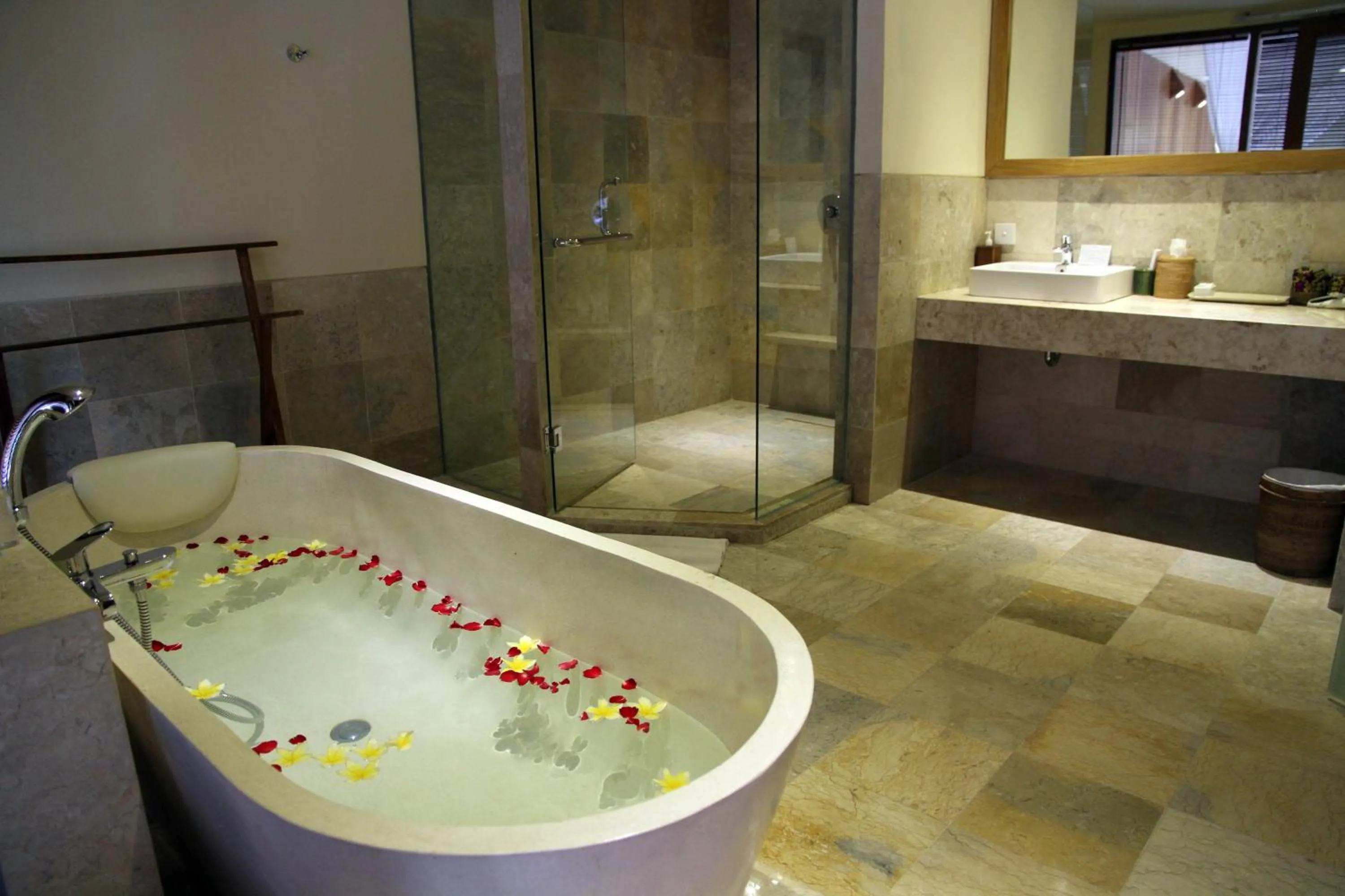 Bath in Sapodilla Ubud