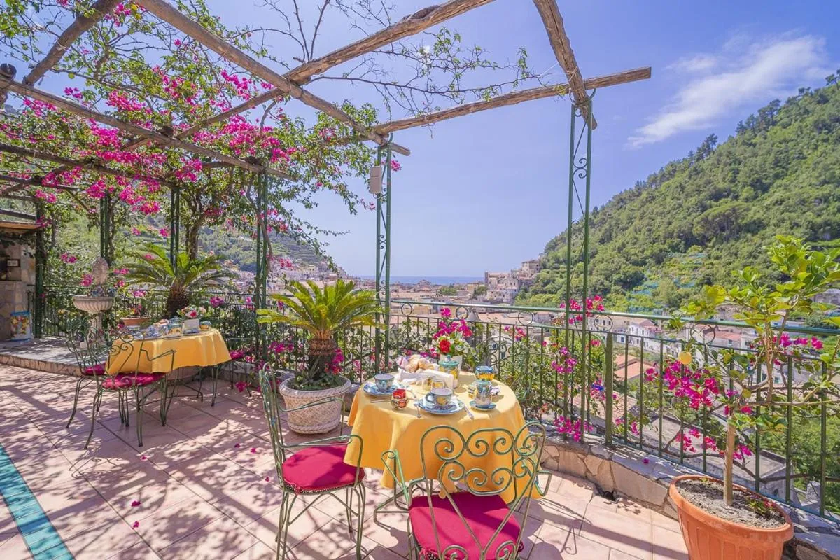 Patio in CVM Montagnella Relax