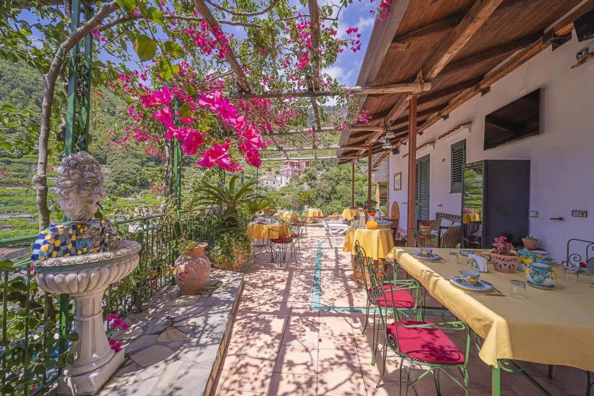 Patio in CVM Montagnella Relax