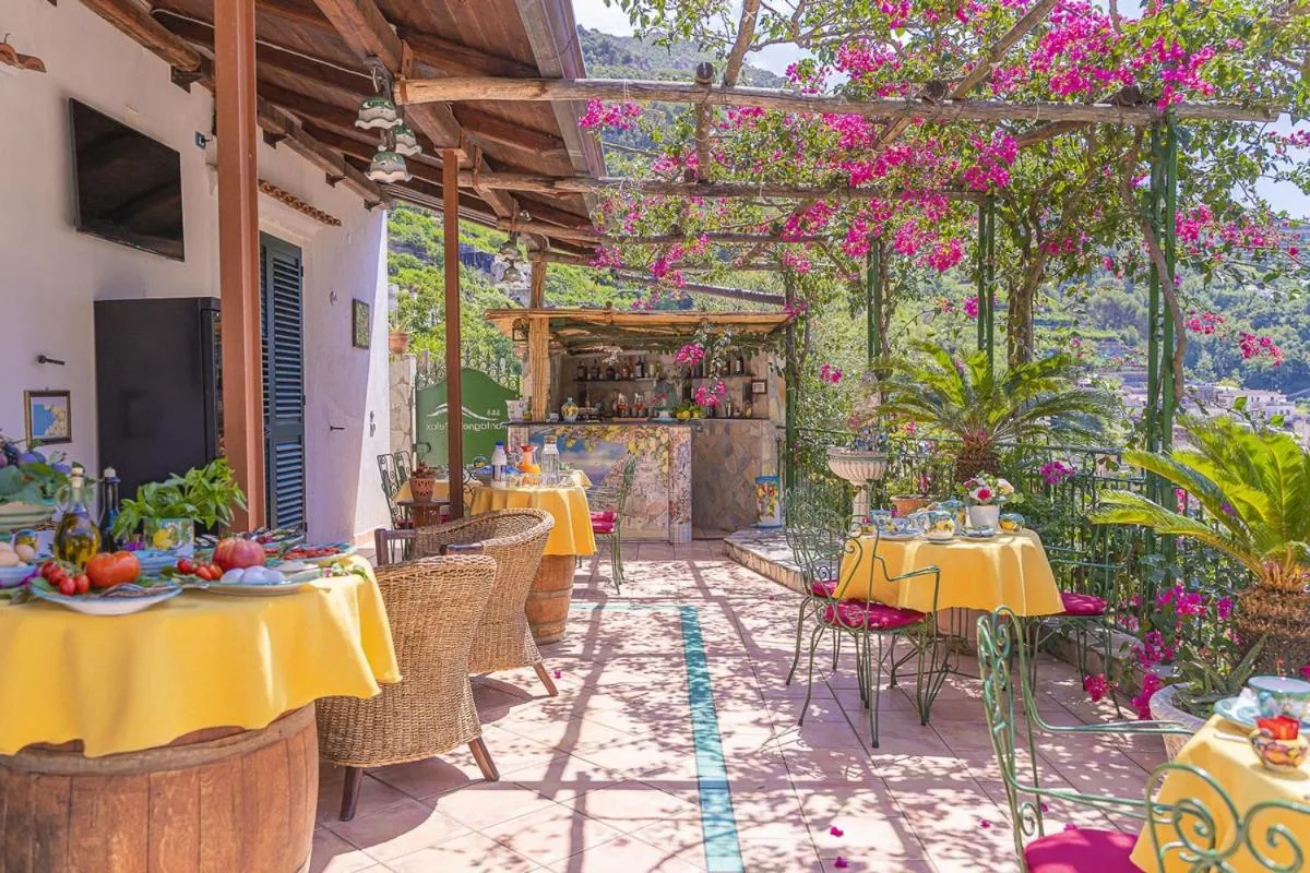 Patio in CVM Montagnella Relax