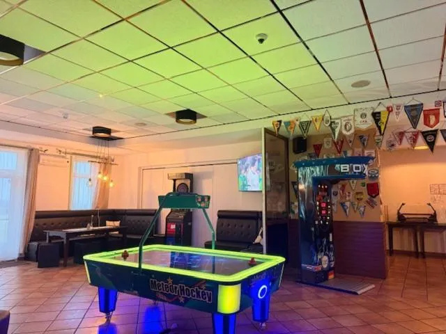 Communal lounge/ TV room in Sportschule Bitburg - Sportpark-Hotel