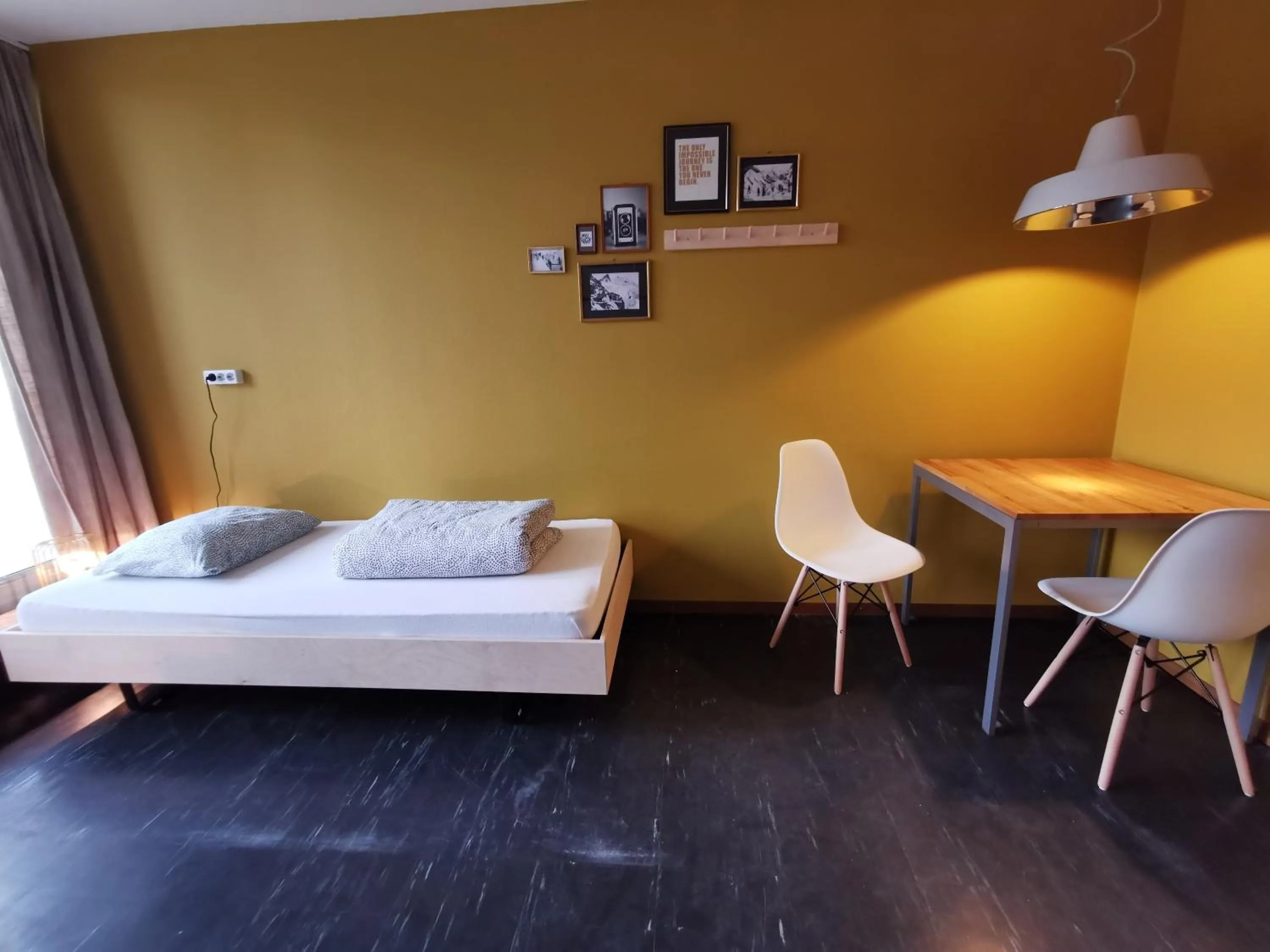 Budget Triple Room with Shared Bathroom in Backpackers Luzern