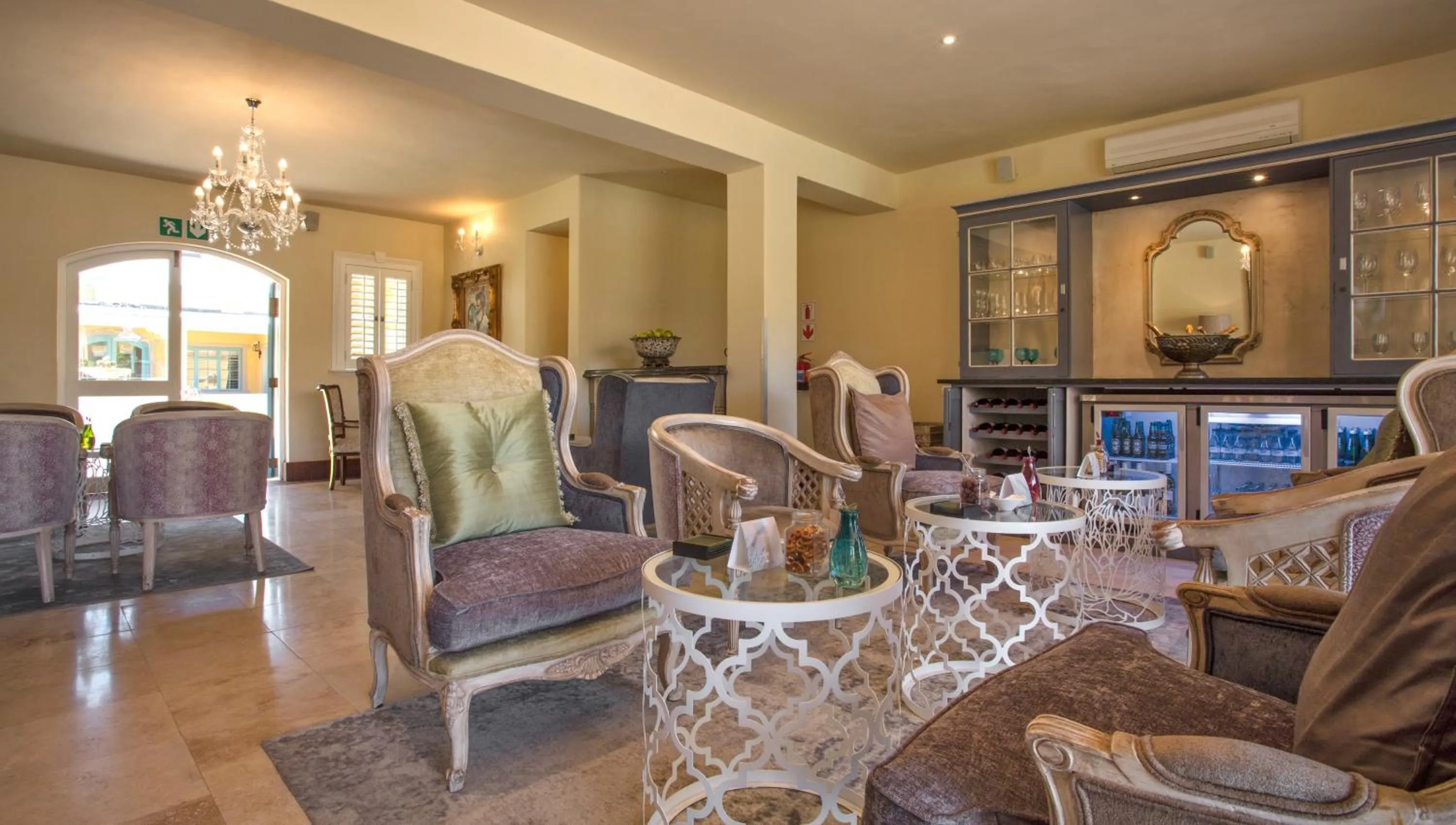 Lounge or bar in Franschhoek Country House & Villas