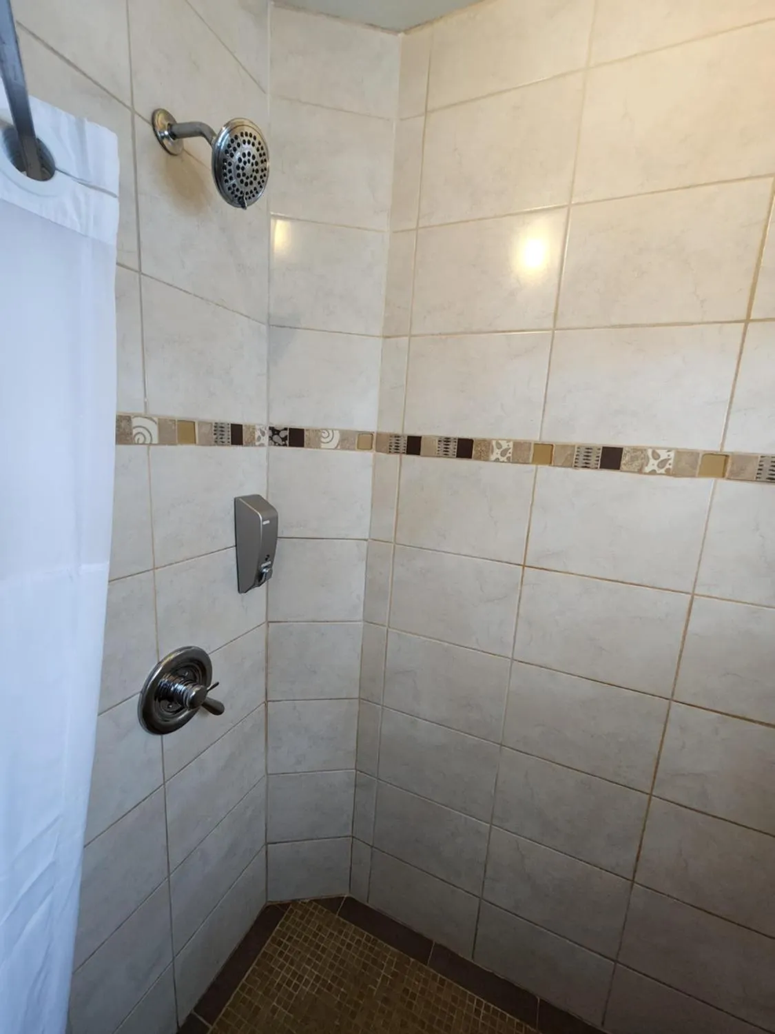 Shower in Maya Beach Hotel