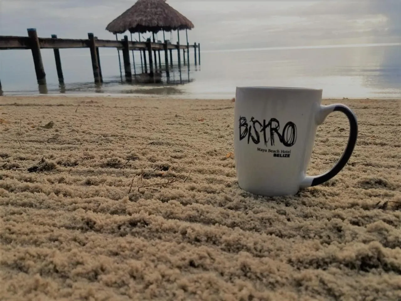 Restaurant/places to eat in Maya Beach Hotel