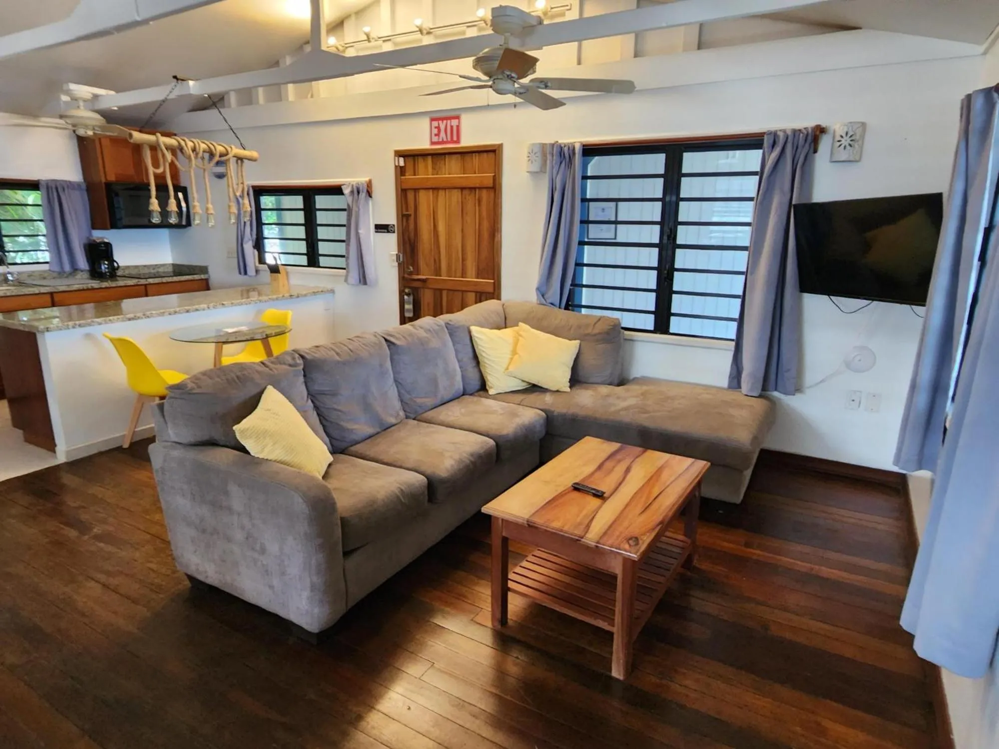 Living room in Maya Beach Hotel