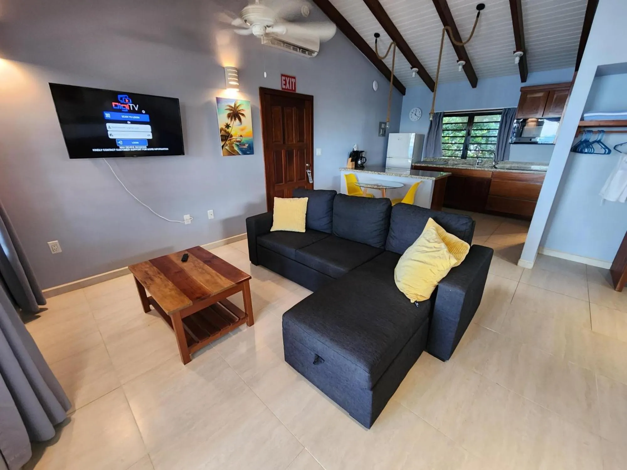 Living room in Maya Beach Hotel