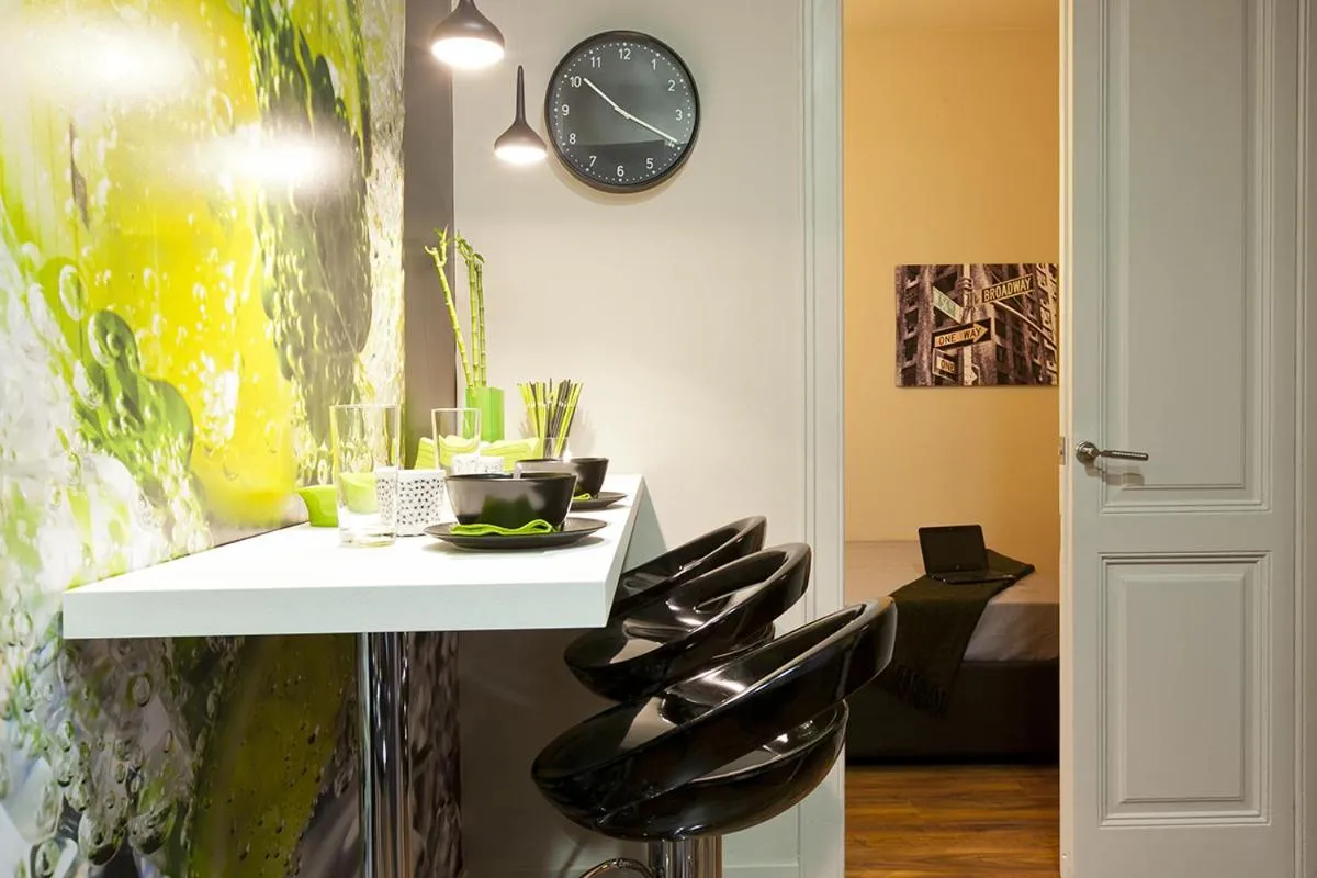 Kitchen or kitchenette in Great location with private terrace