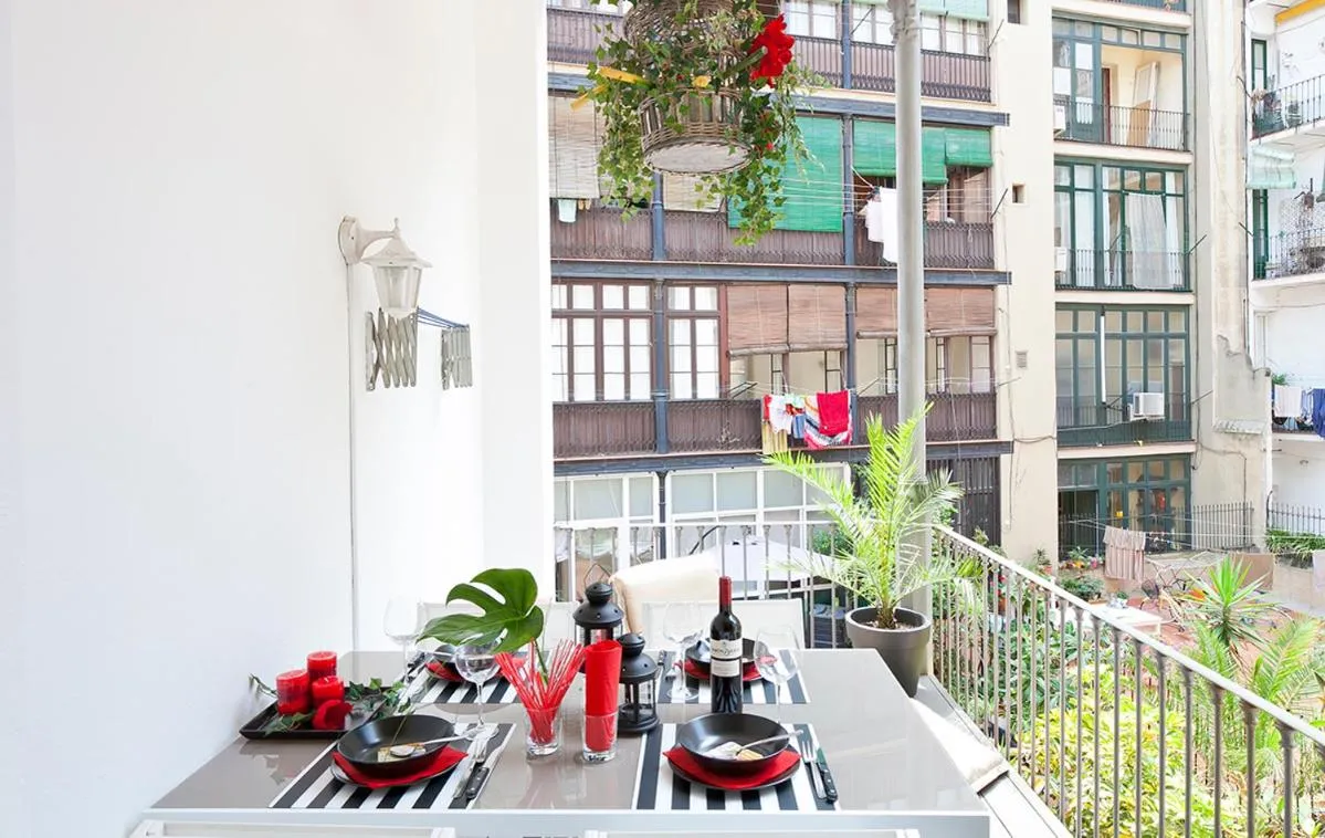Patio in Great location with private terrace