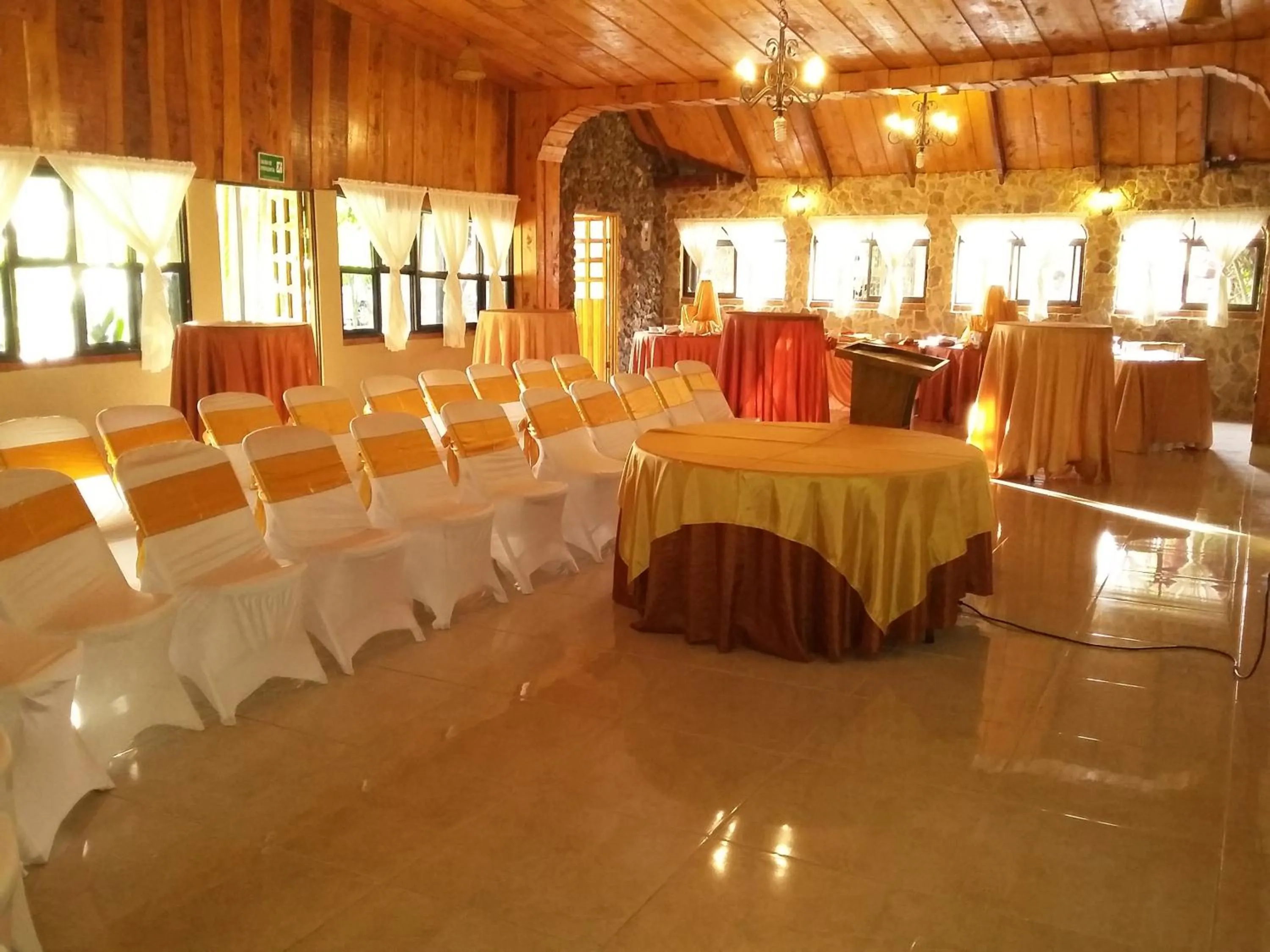 Banquet/Function facilities in Hotel Cibeles Resort
