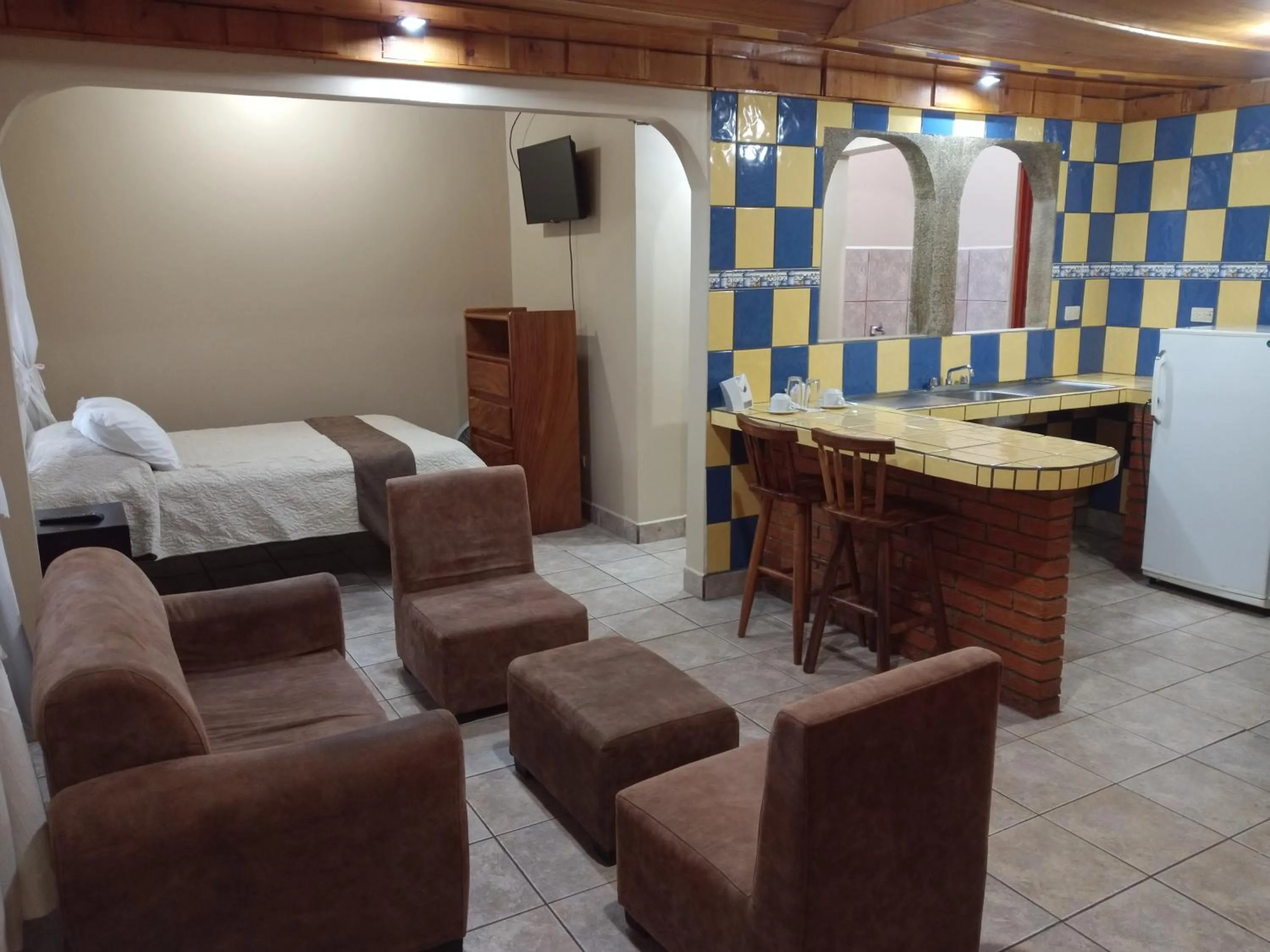 Photo of the whole room, Bed in Hotel Cibeles Resort