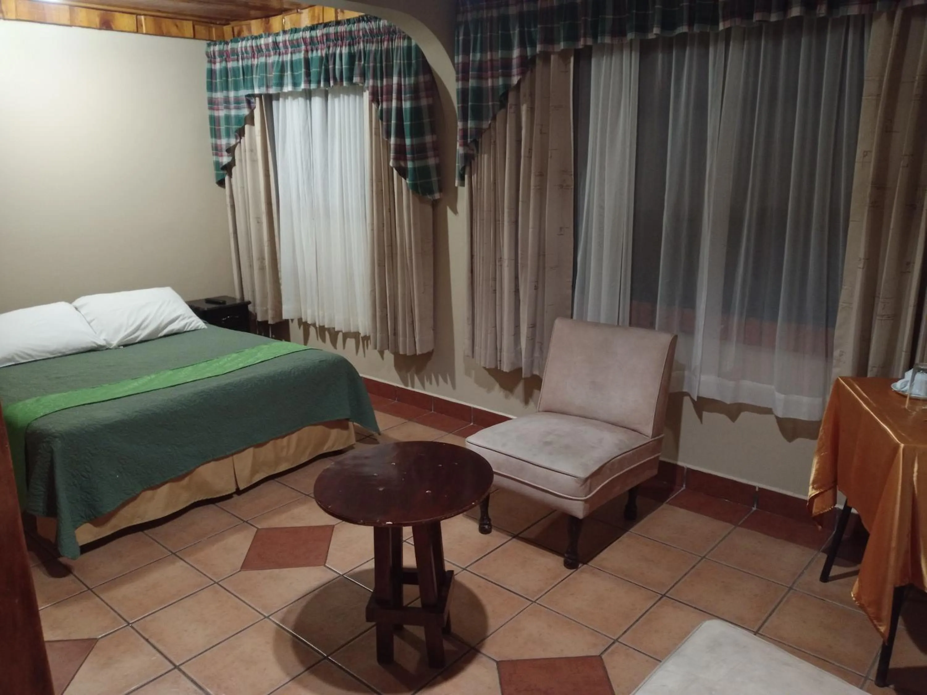Photo of the whole room, Bed in Hotel Cibeles Resort