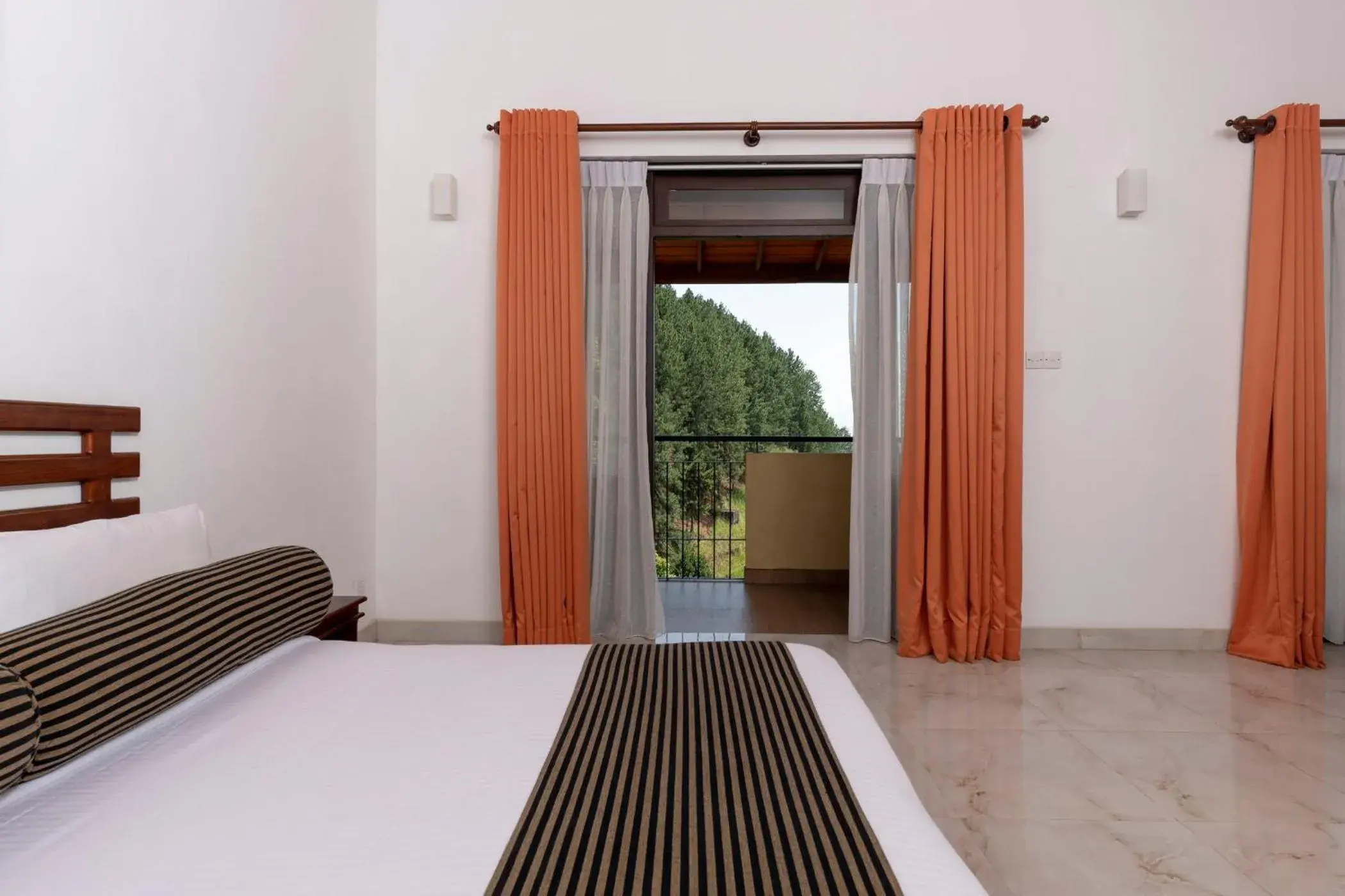 Deluxe Double or Twin Room with Mountain View - single occupancy in Melheim Kandy Villas Deluxe Double or Twin Room with Mountain View - single occupancy in Melheim Kandy Villas