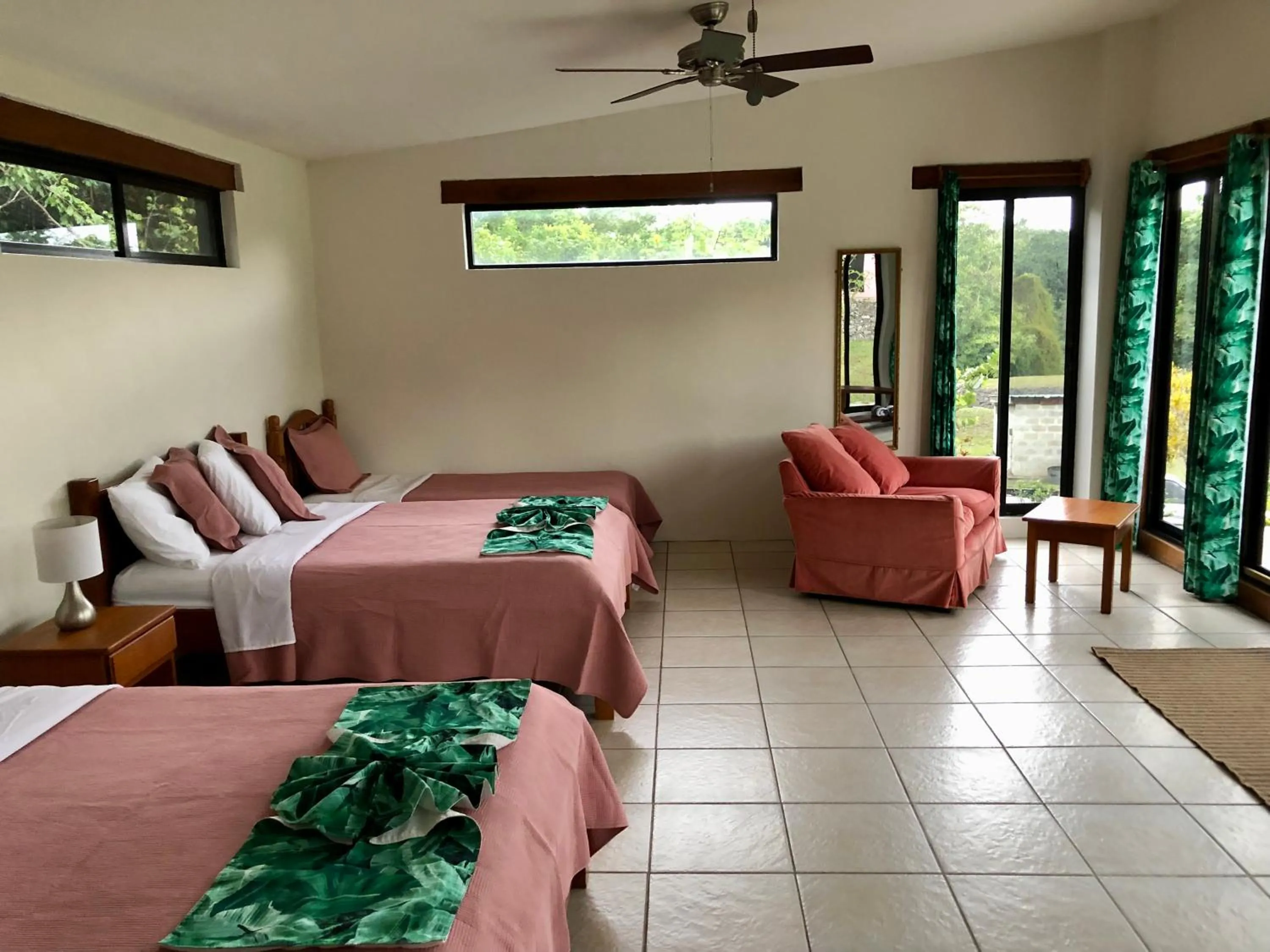 Seating area in Gumbo Limbo Jungle Resort
