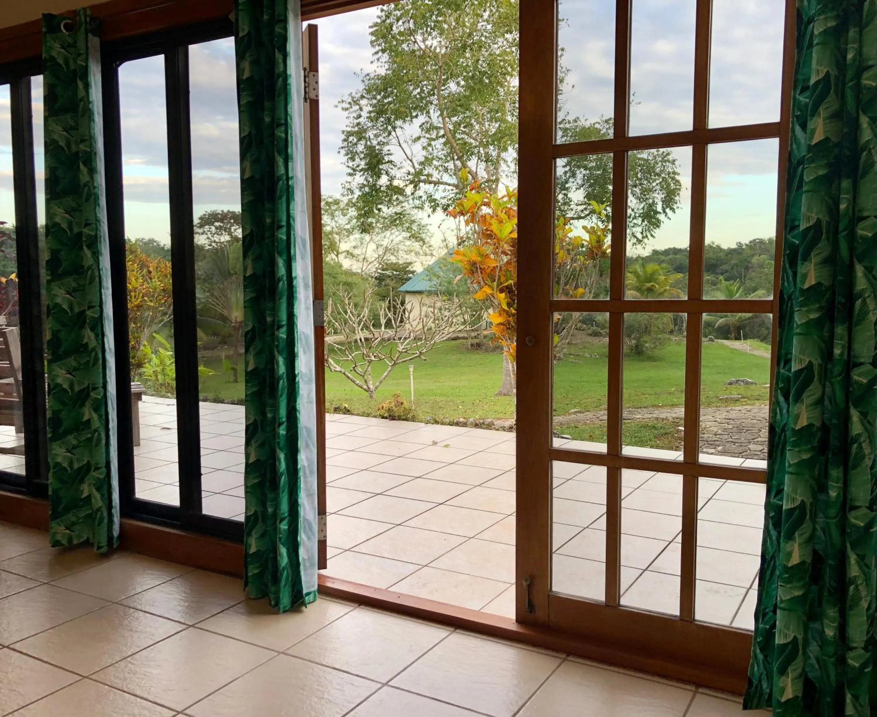 Balcony/Terrace in Gumbo Limbo Jungle Resort