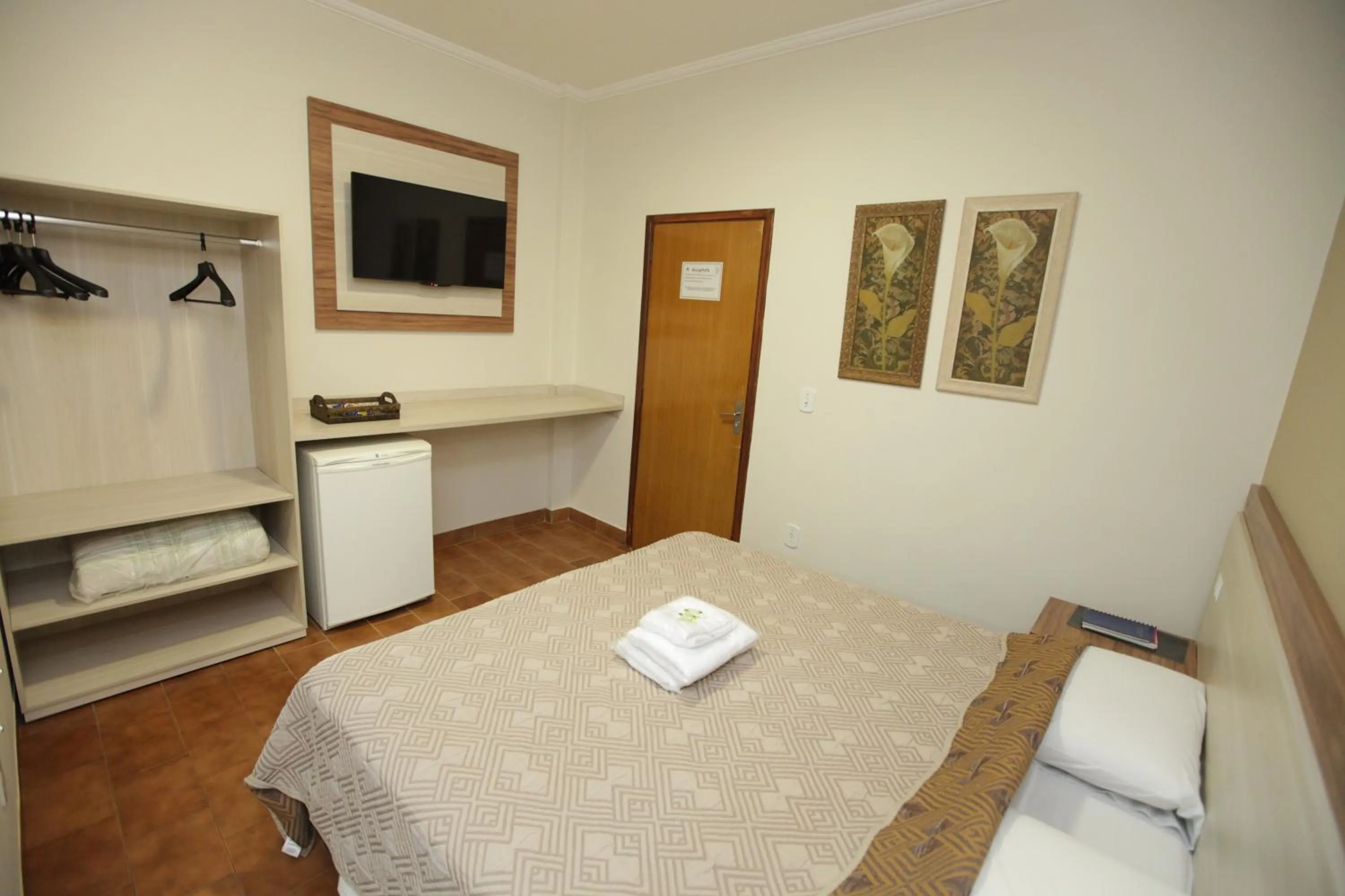 Photo of the whole room, Bed in Hotel Pouso Novo