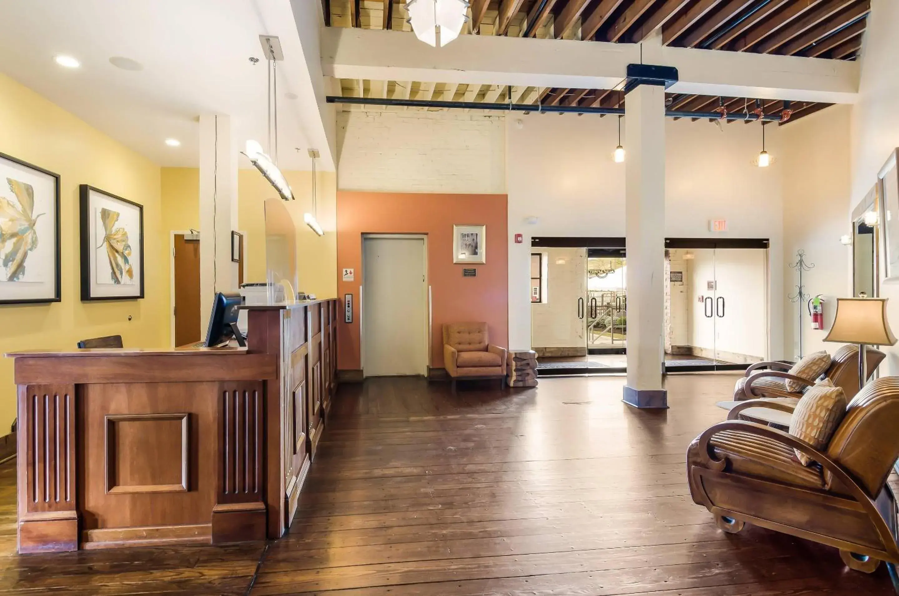 Lobby or reception in Jackson Park Inn, an Ascend Collection Hotel Lobby or reception in Jackson Park Inn, an Ascend Collection Hotel